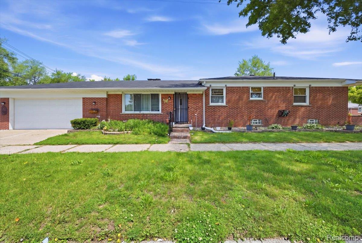 8271, Arnold, Dearborn Heights, Michigan, 48127