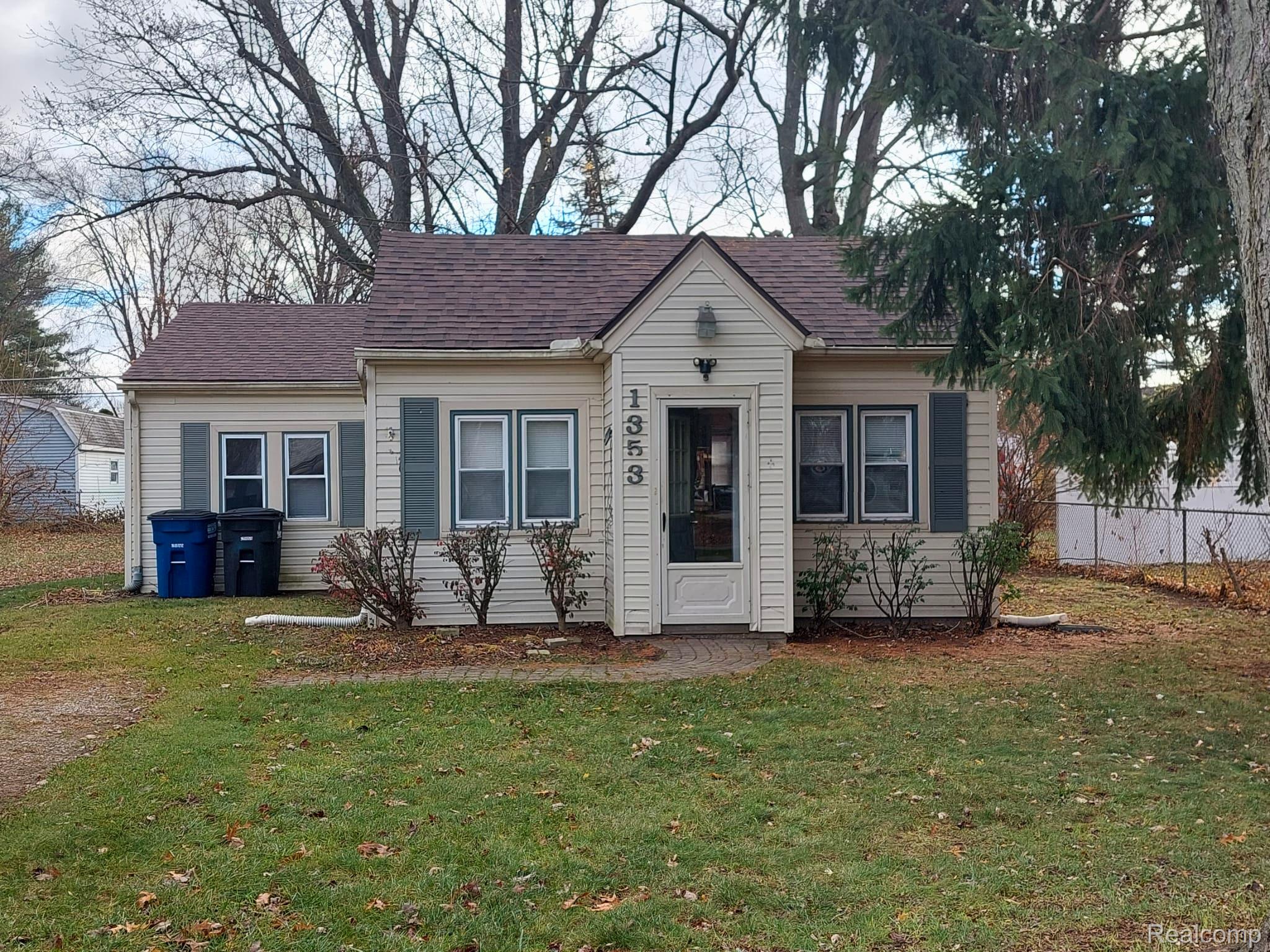 1353, Linville, Westland, Michigan, 48186
