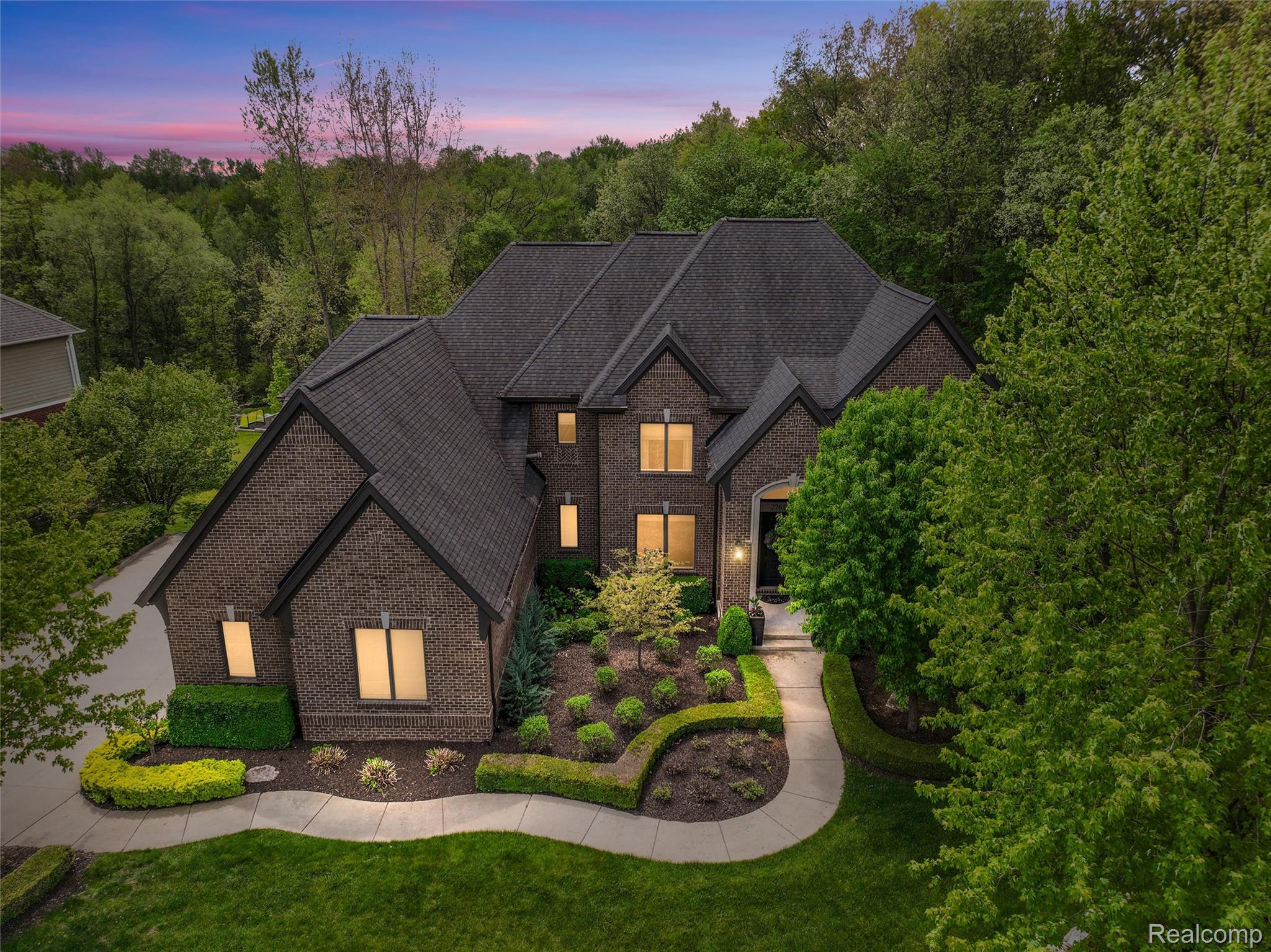 2761, Plum Creek, Oakland, Michigan, 48363