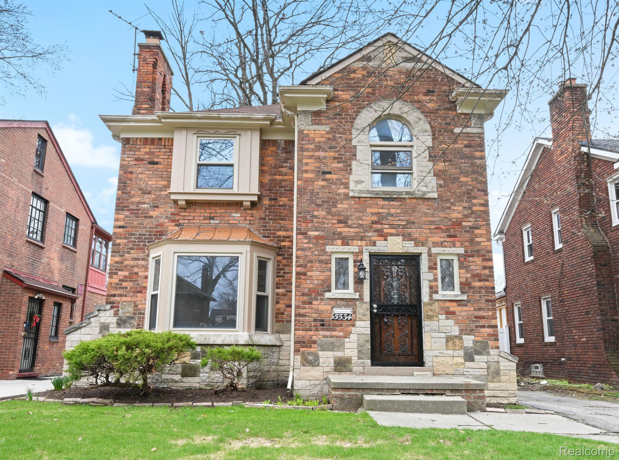 5534, BISHOP, Detroit, Michigan, 48224