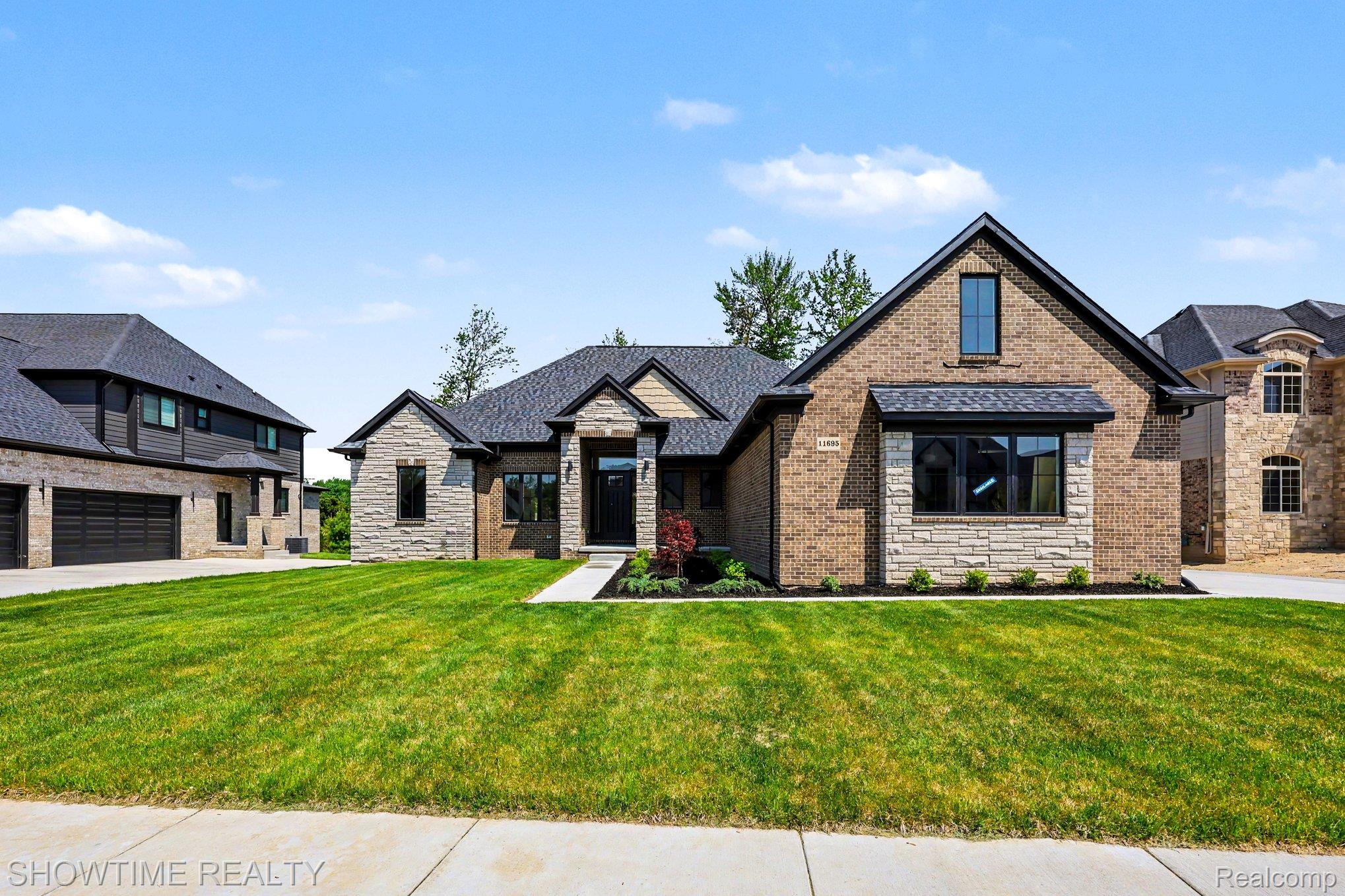 11695, ENCORE, Utica, Michigan, 48315