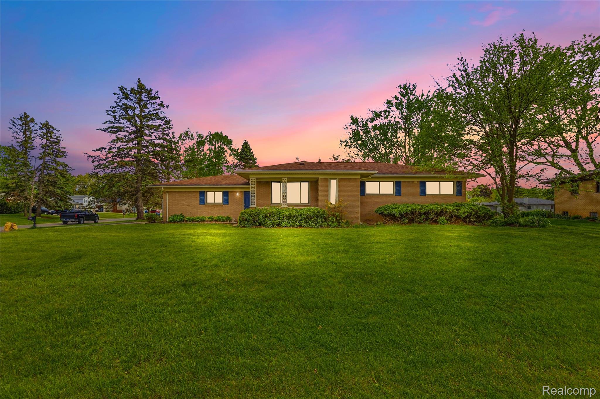 3129, Beacham, Waterford, Michigan, 48329