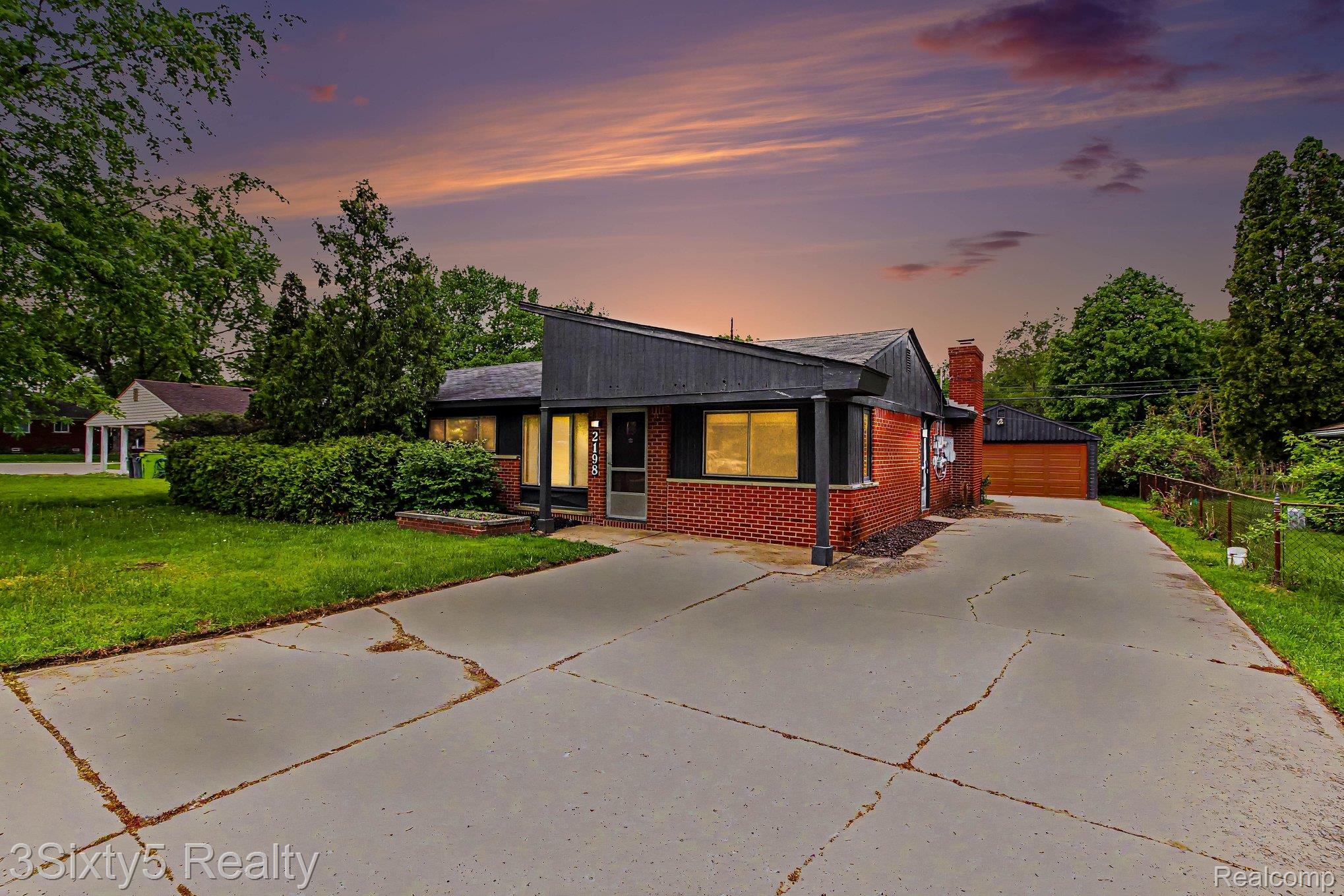 2198, Saint Joseph, West Bloomfield, Michigan, 48324