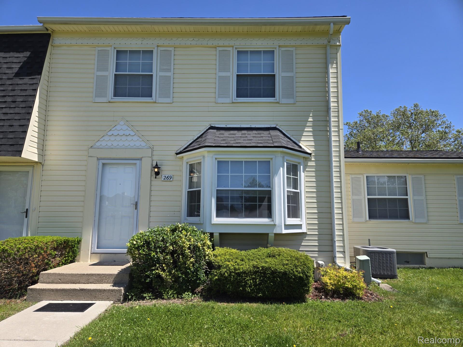 269, Lake Village, Walled Lake, Michigan, 48390