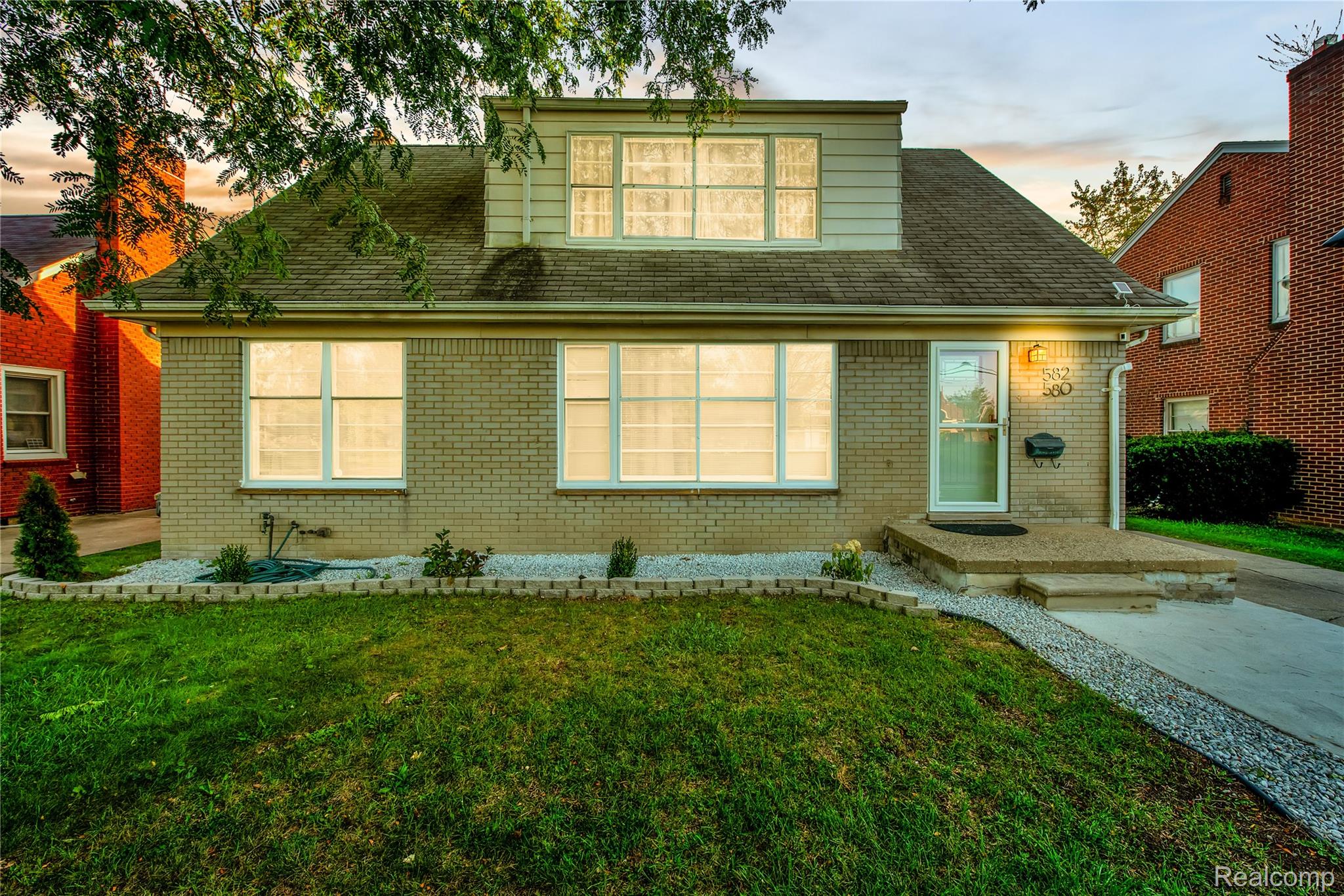 580, Alter, Detroit, Michigan, 48215