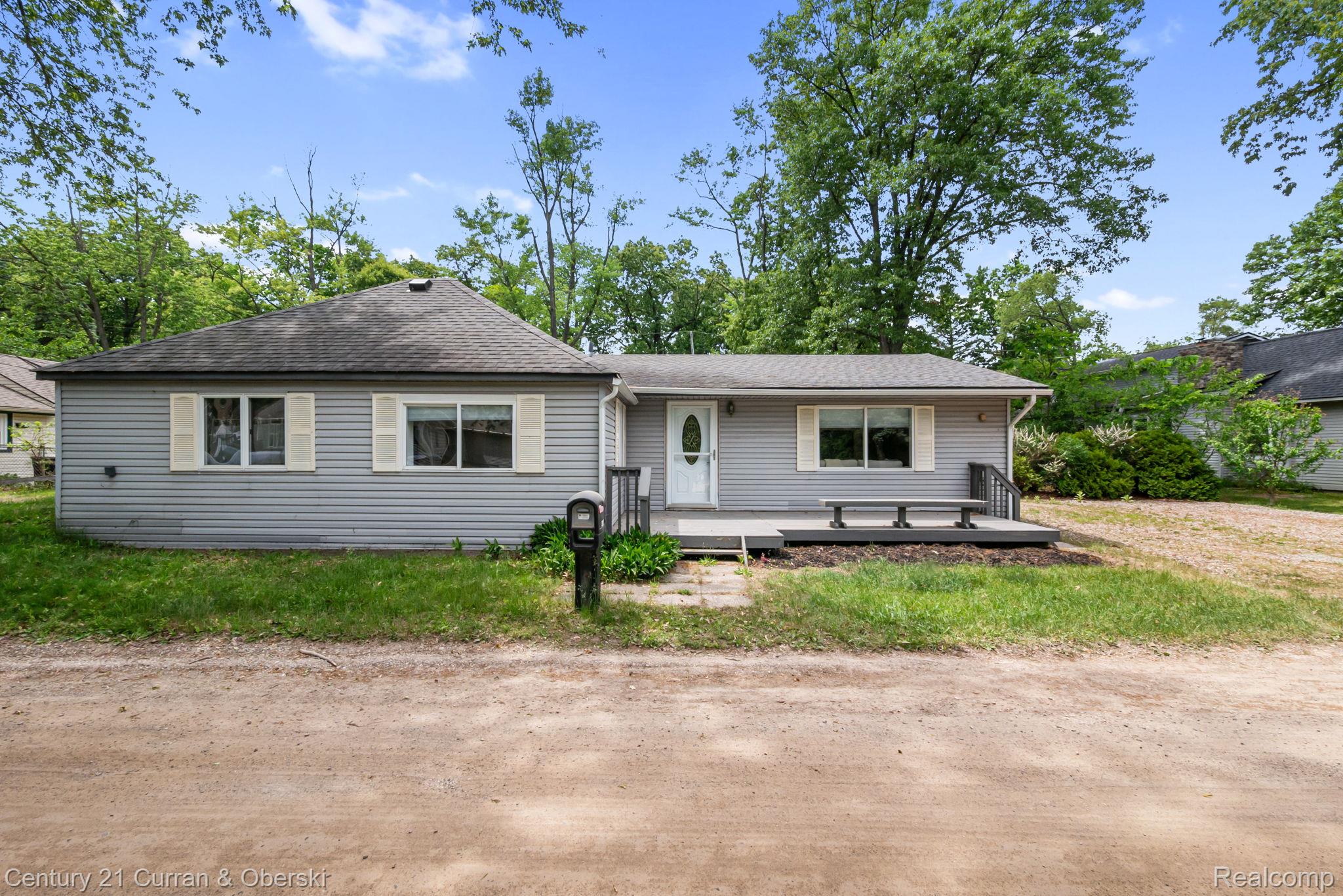 2374, Lakena, West Bloomfield, Michigan, 48324