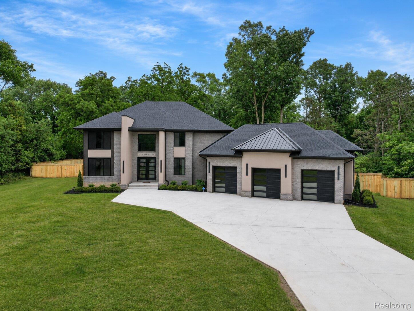 31130, Lahser, Beverly Hills, Michigan, 48025