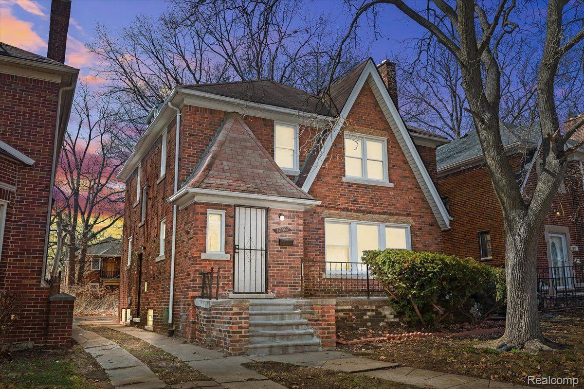 17567, Greenlawn, Detroit, Michigan, 48221