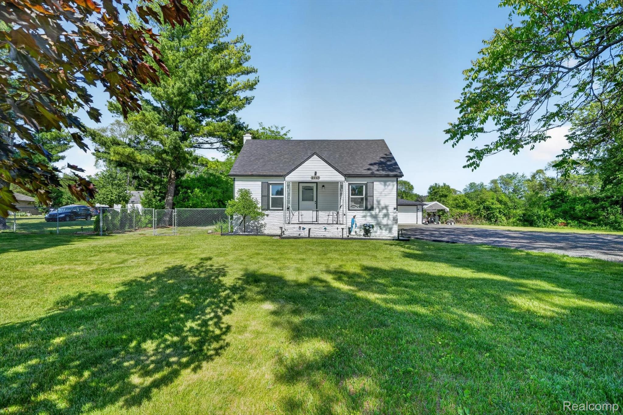 2861, John R, Rochester Hills, Michigan, 48307