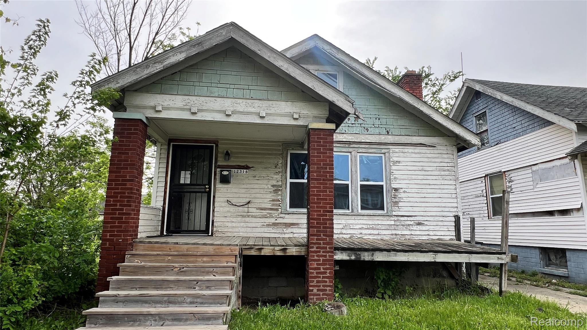 12316, Roselawn, Detroit, Michigan, 48204
