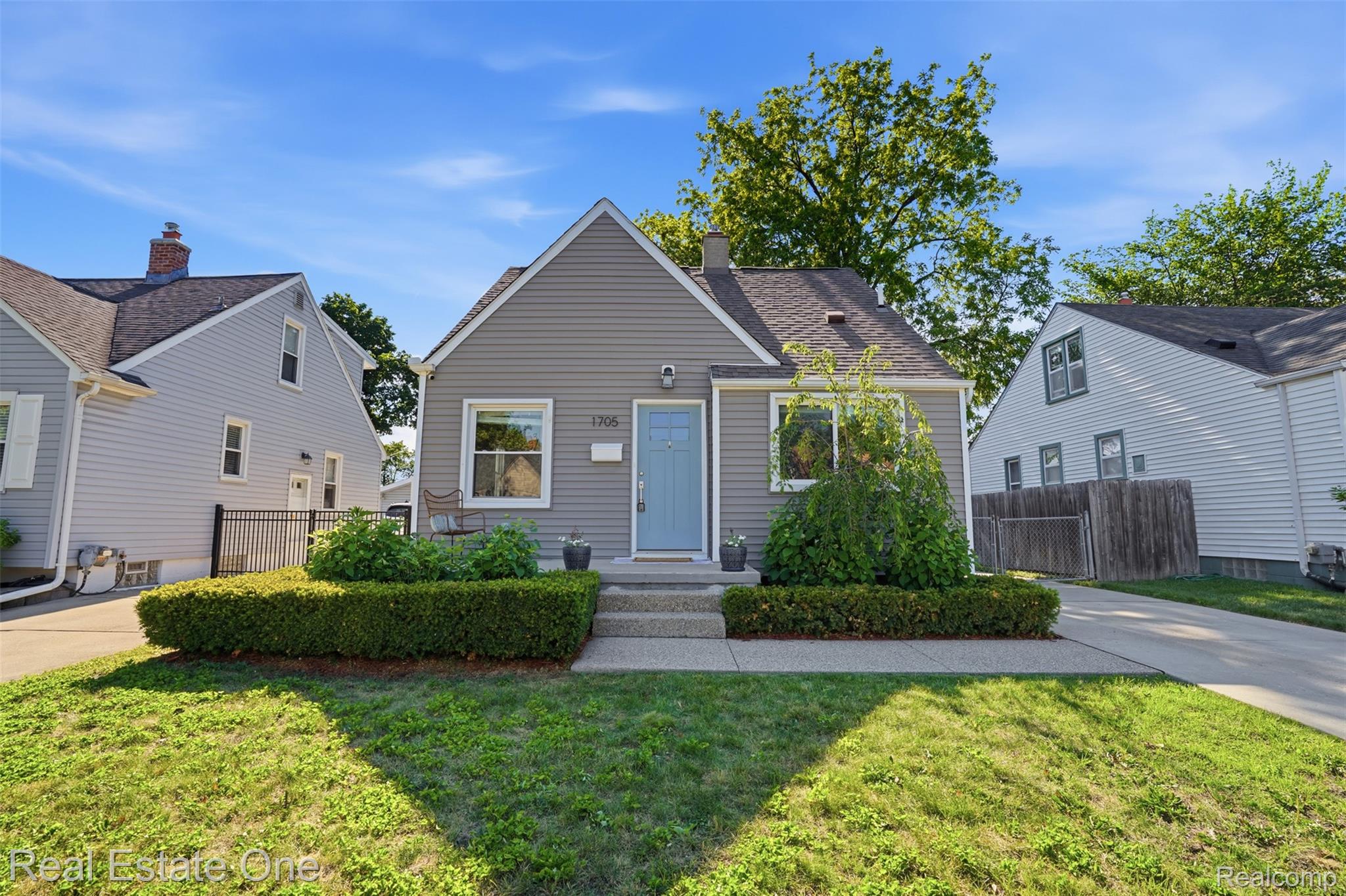 1705, Altadena, Royal Oak, Michigan, 48067