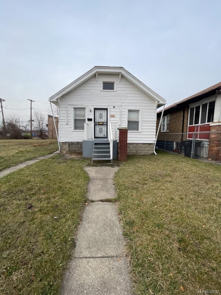15351, Petoskey, Detroit, Michigan, 48238