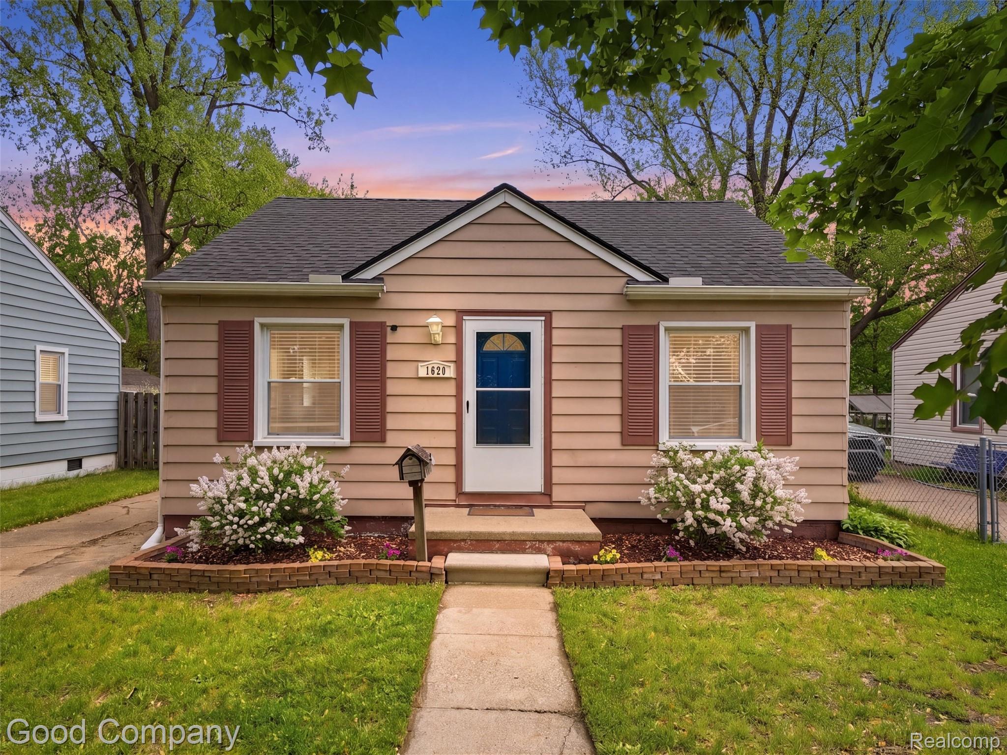 1620, Browning, Ferndale, Michigan, 48220