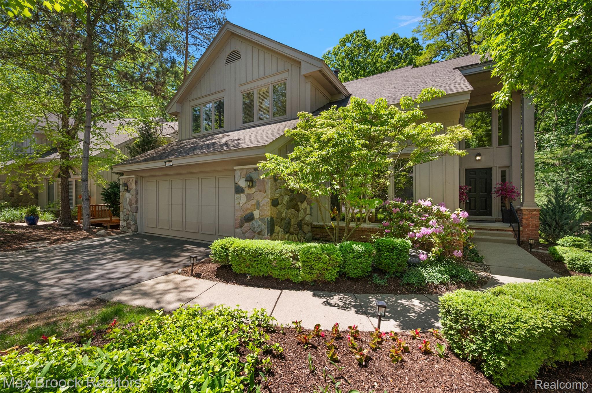 4872, Cliffside, West Bloomfield, Michigan, 48323