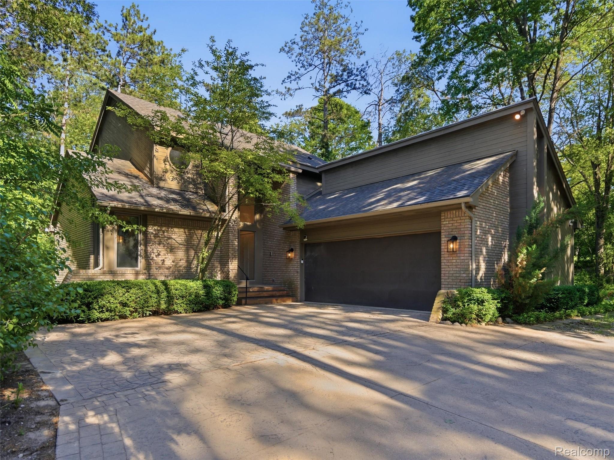 202, Nakomis, Lake Orion, Michigan, 48362