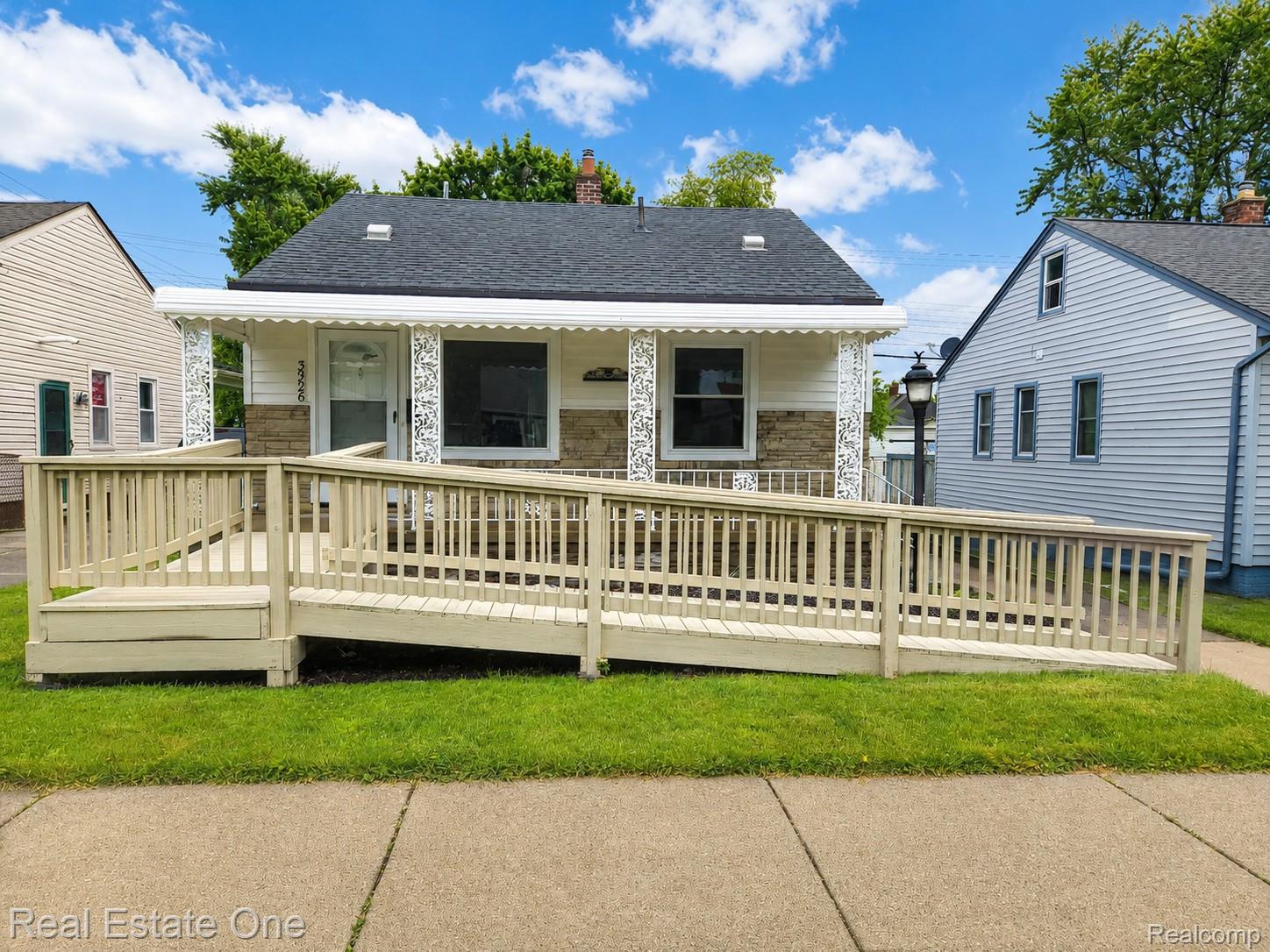 3926, 21st, Wyandotte, Michigan, 48192