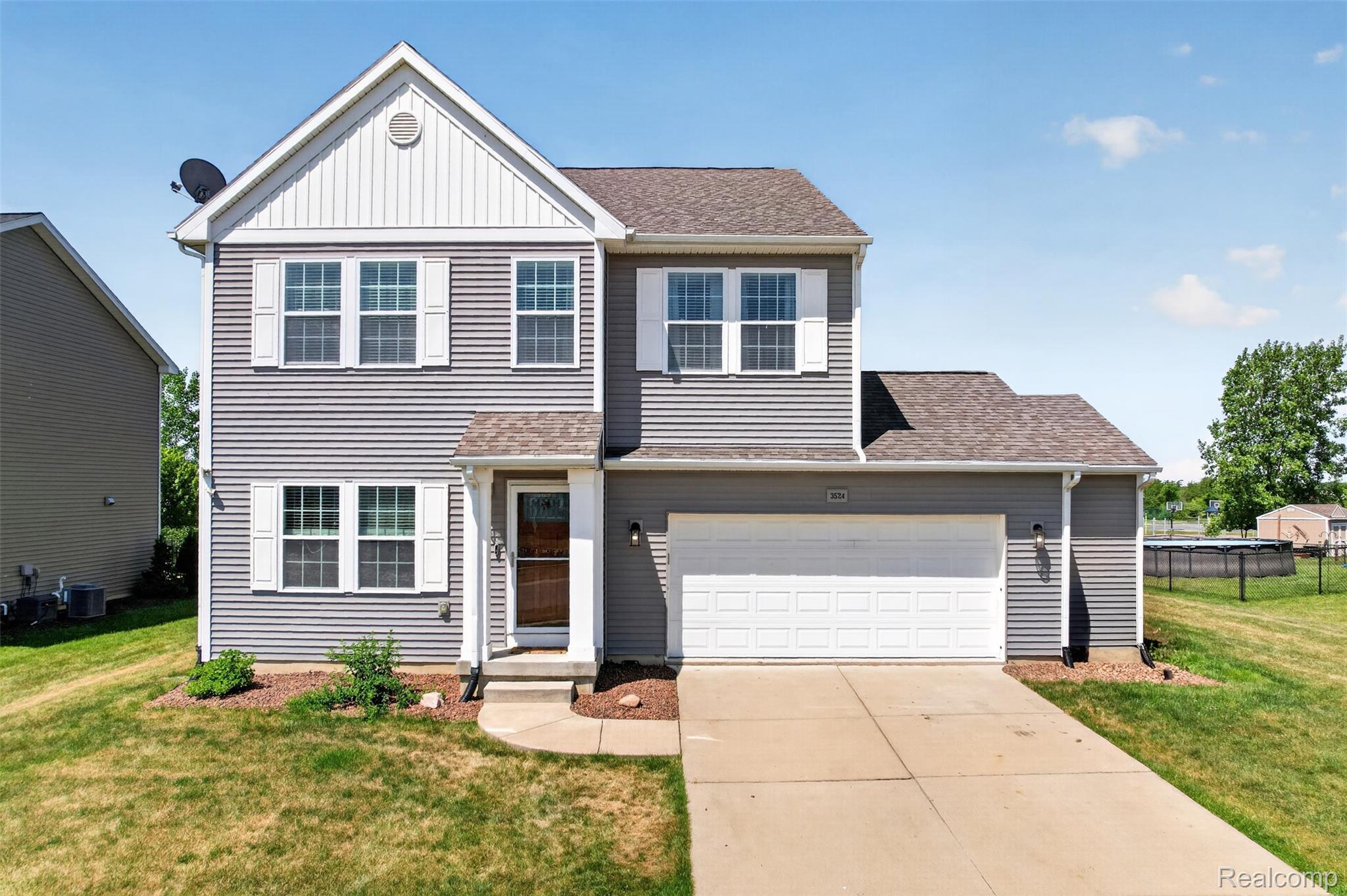 3524, Amber Oaks, Howell, Michigan, 48855
