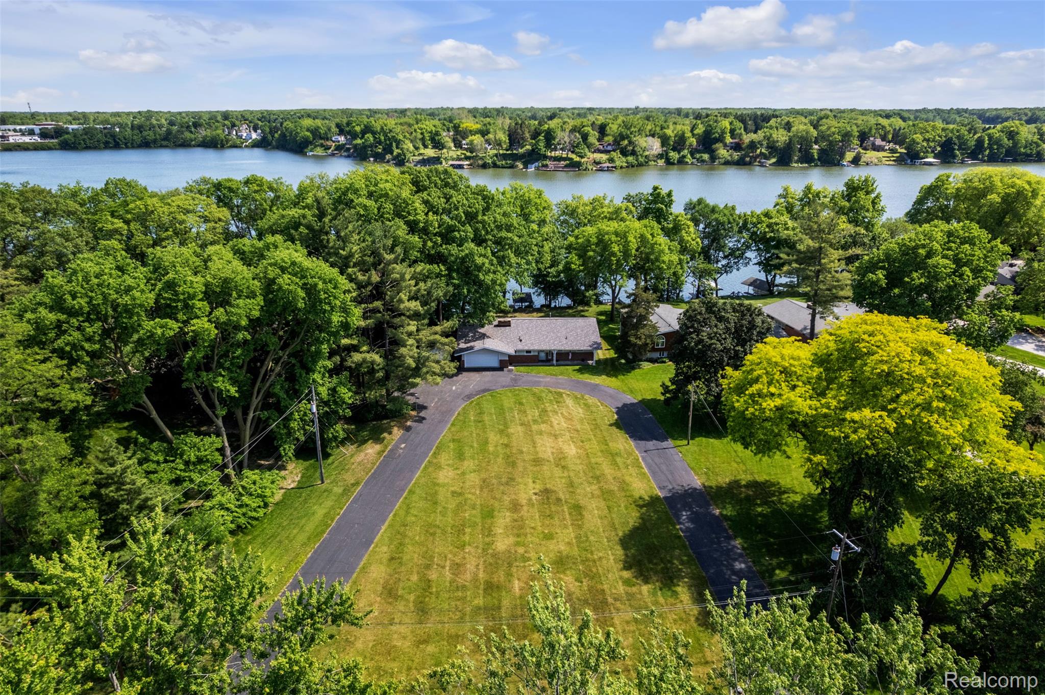 47435, Shore, Belleville, Michigan, 48111