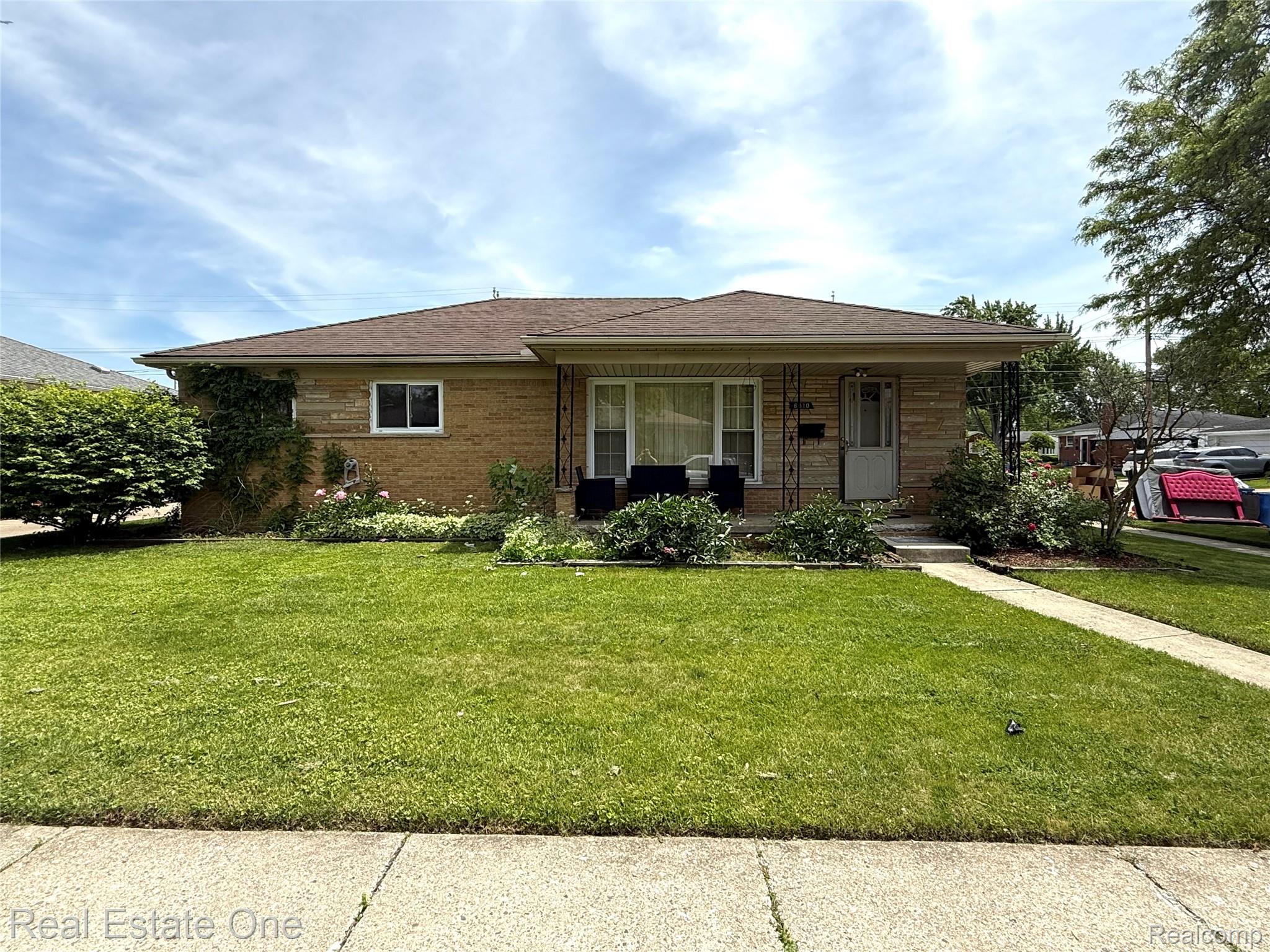 6810, Rosemary, Dearborn Heights, Michigan, 48127