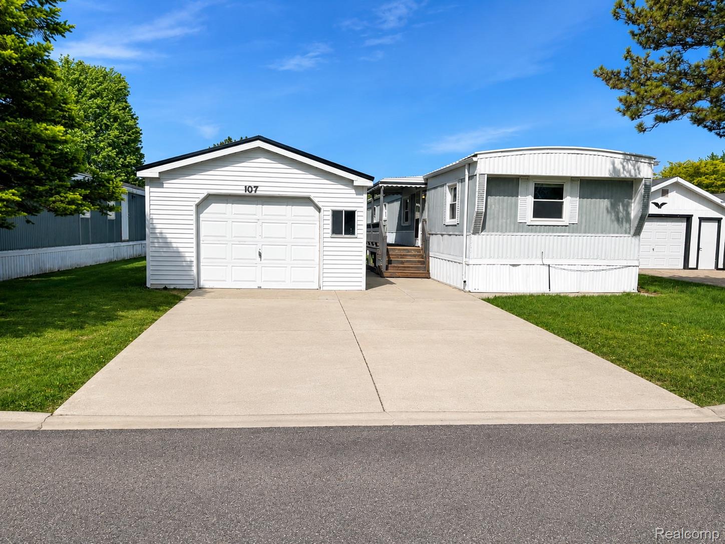 107, Foxpointe Ct, Swartz Creek, Michigan, 48473