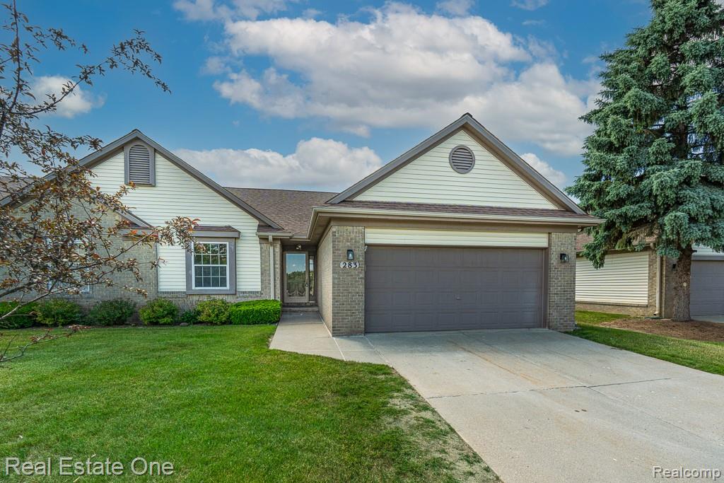 283, Whispering Hill, Commerce Twp, Michigan, 48390