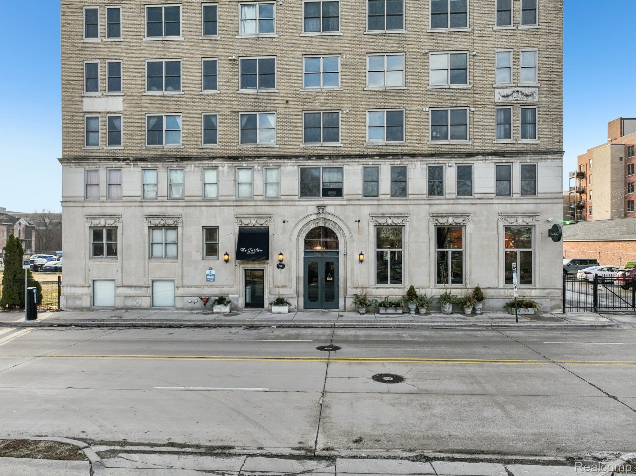 2915, John R, #502, Detroit, Michigan, 48201
