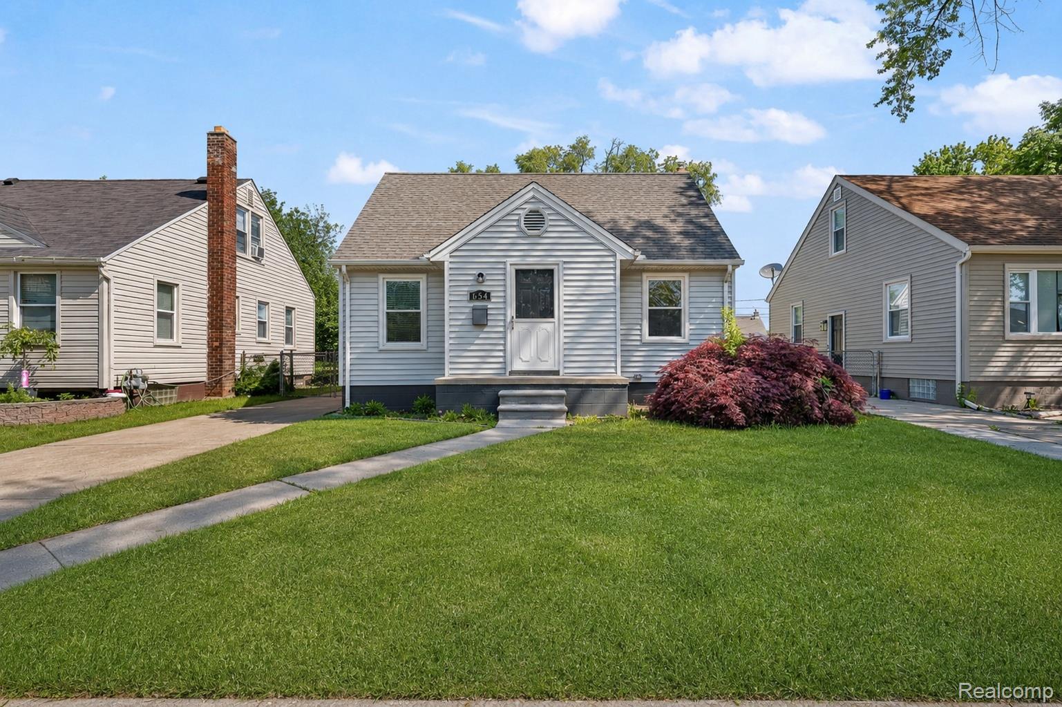 654, Ford, Lincoln Park, Michigan, 48146