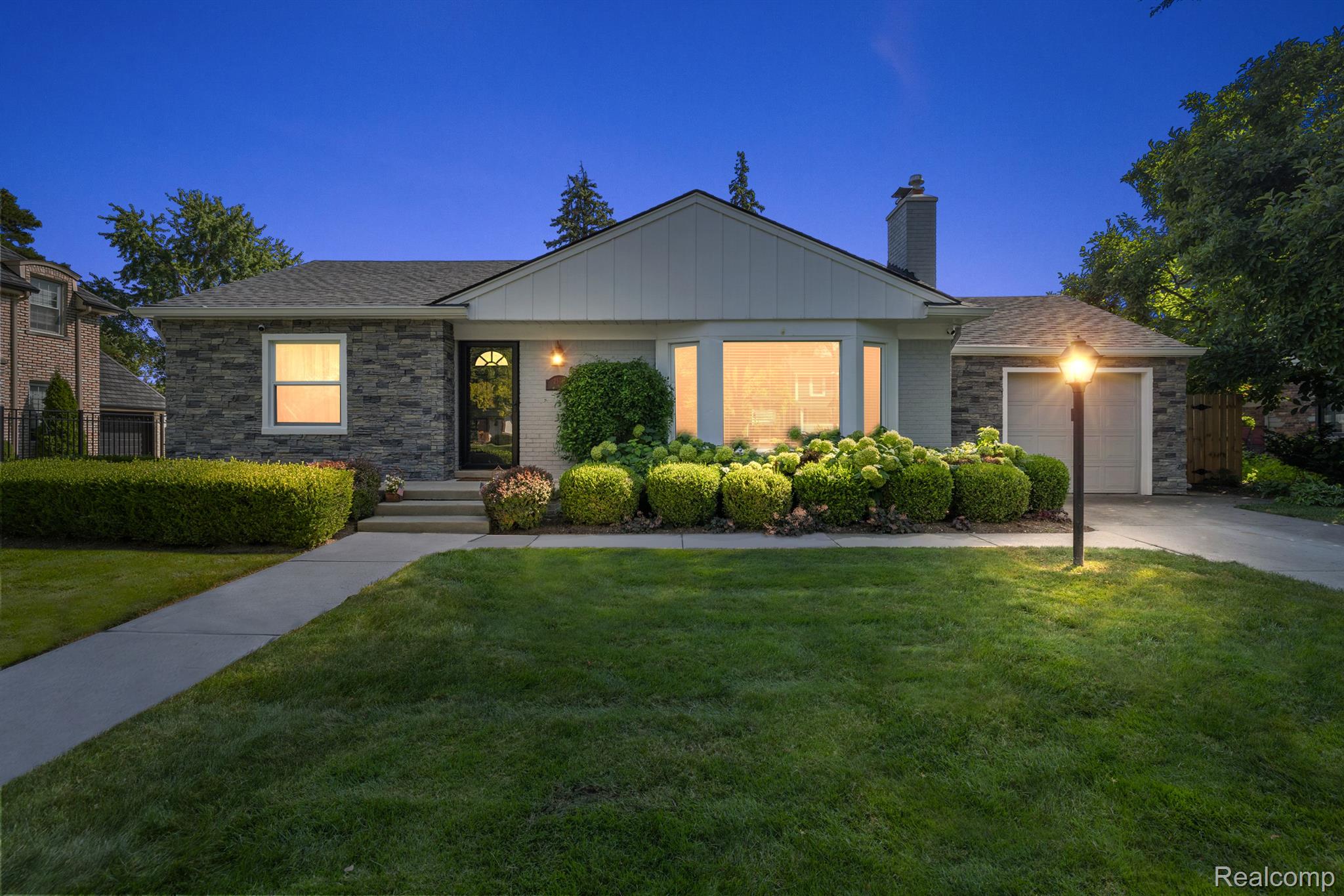 2546, DORCHESTER, Birmingham, Michigan, 48009
