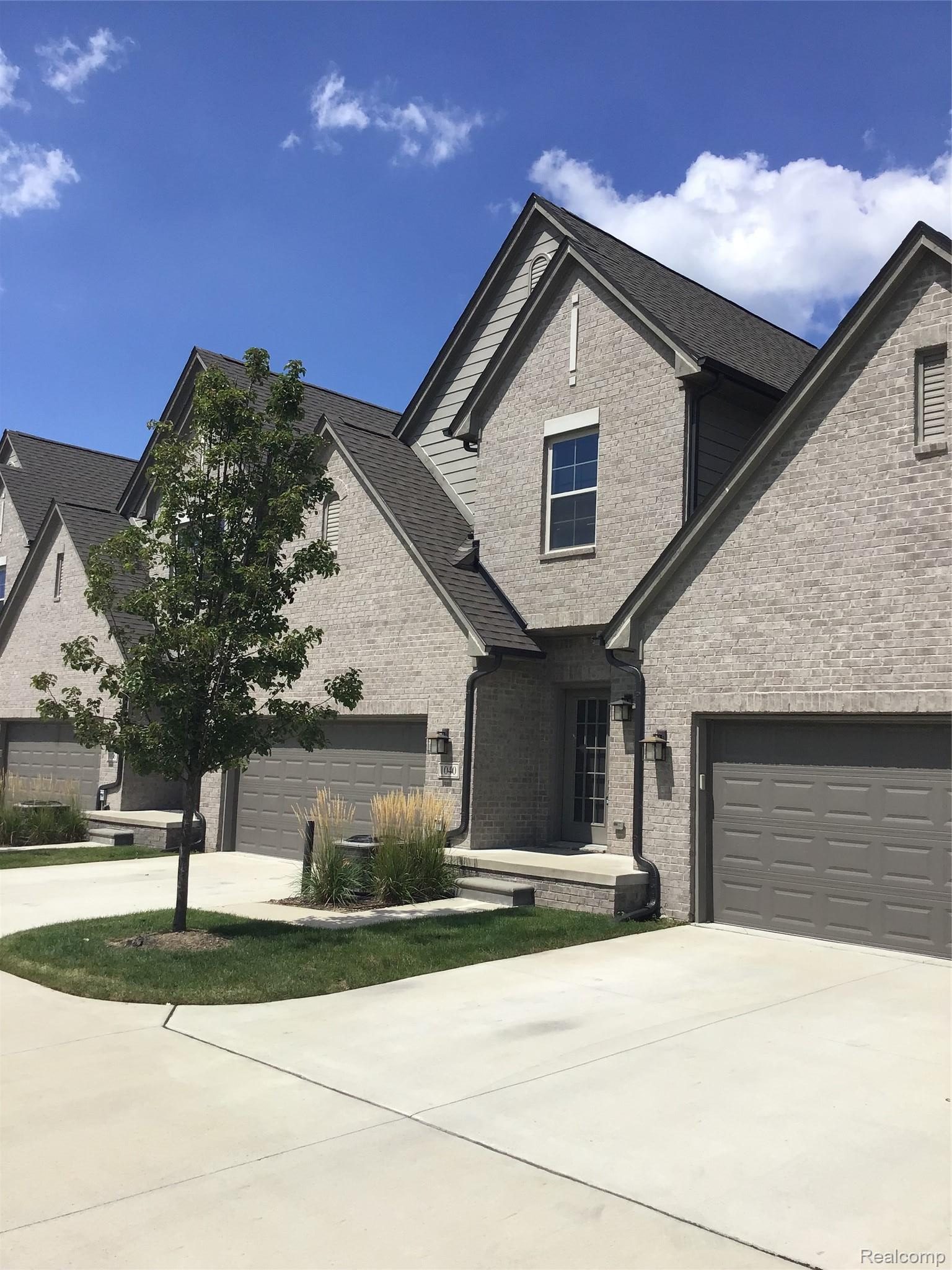 1028, LAMB, #2, Troy, Michigan, 48085