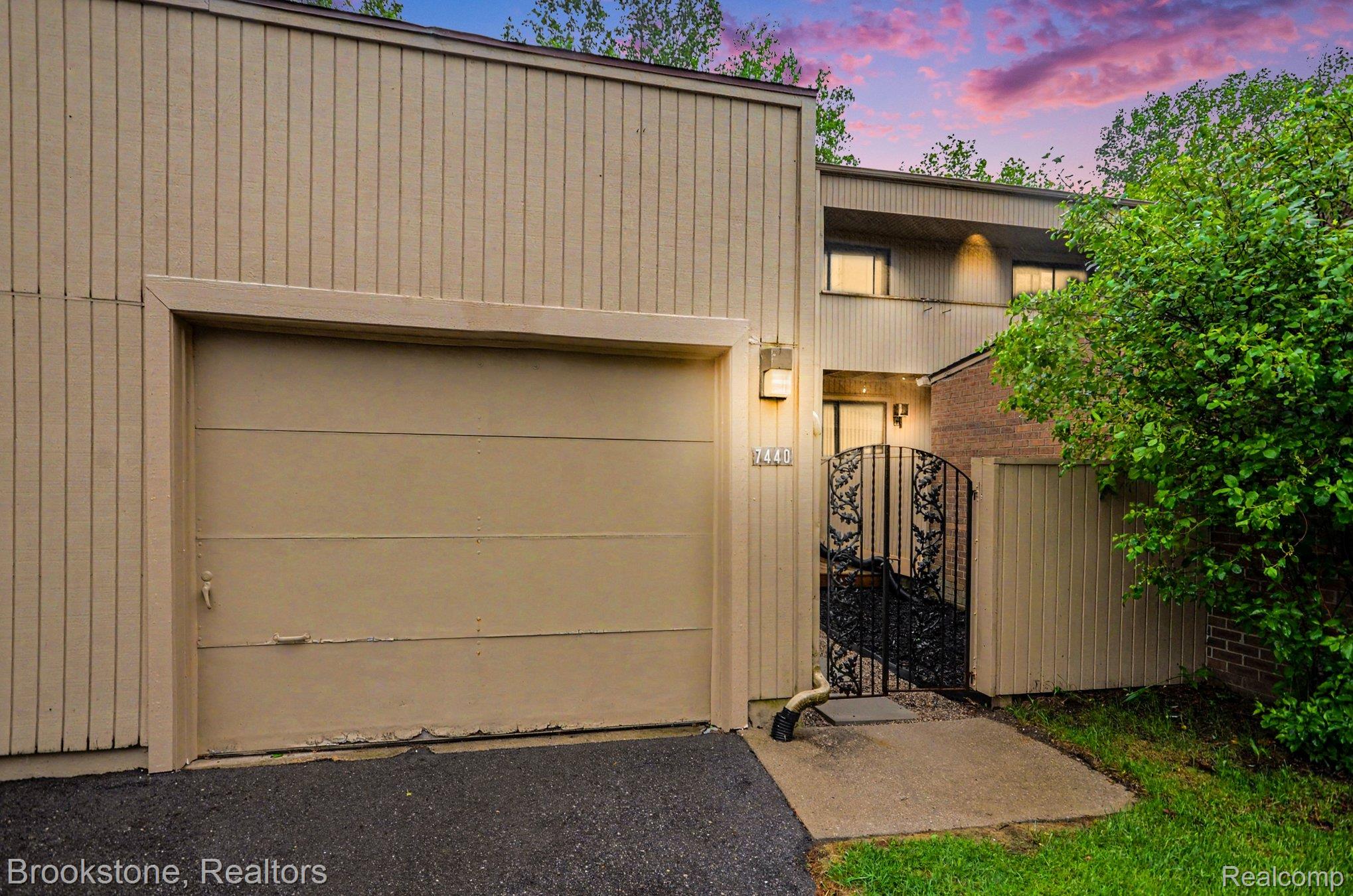 7440, Azalea, West Bloomfield, Michigan, 48322
