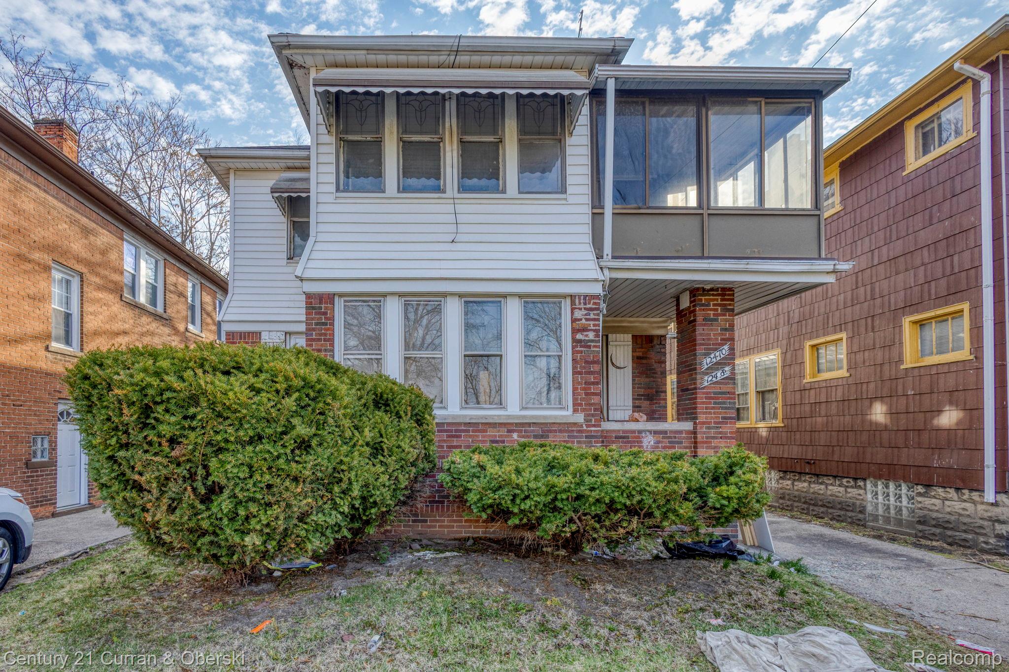 12468-70, Mendota, Detroit, Michigan, 48204