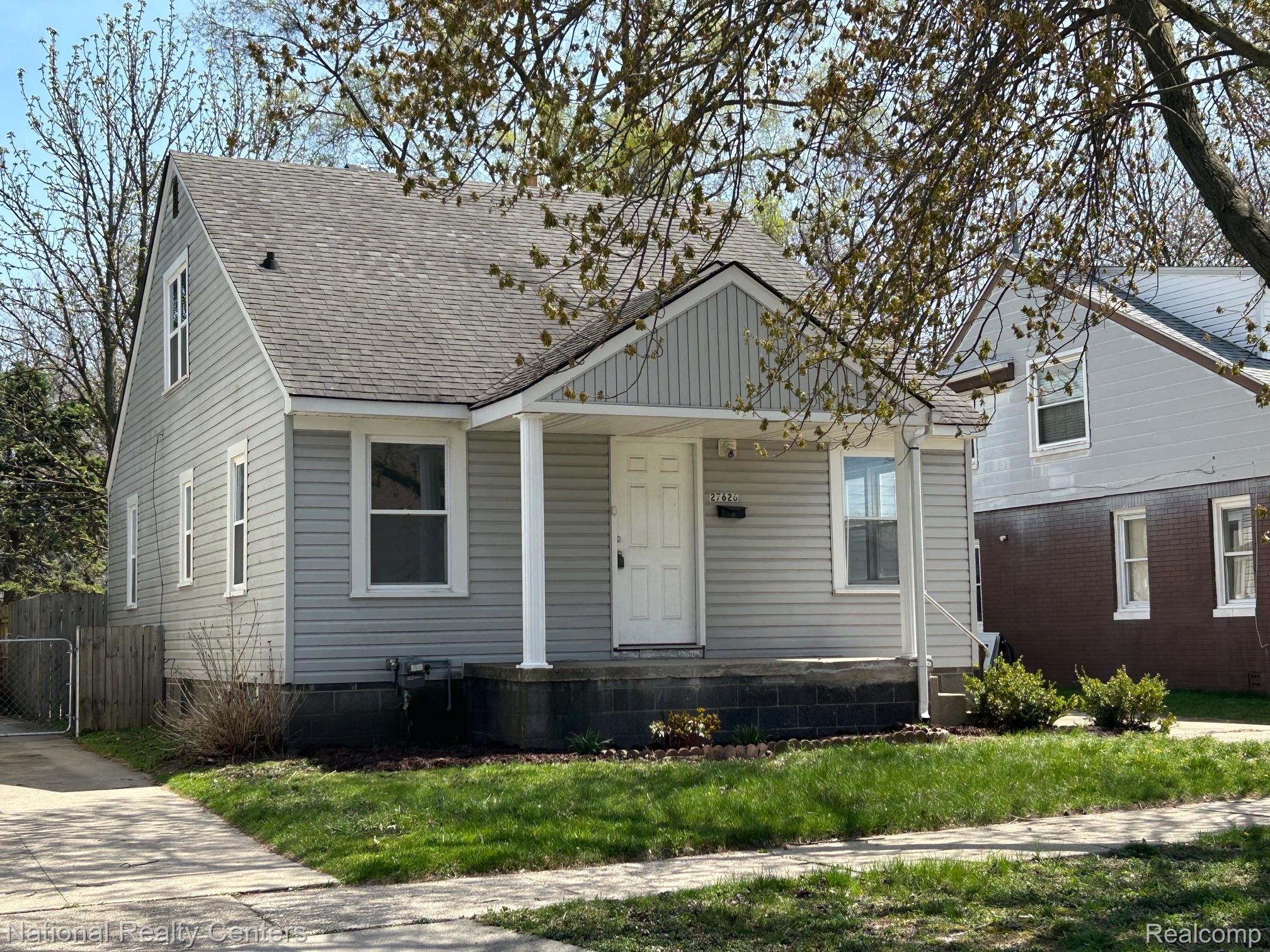 27626, BRETTONWOODS, Madison Heights, Michigan, 48071