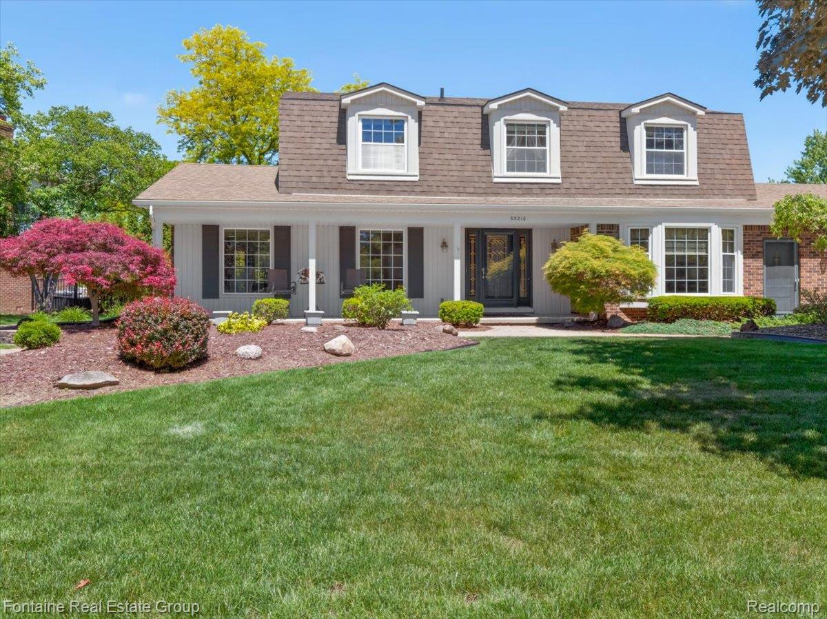 35210, Lancashire, Livonia, Michigan, 48152