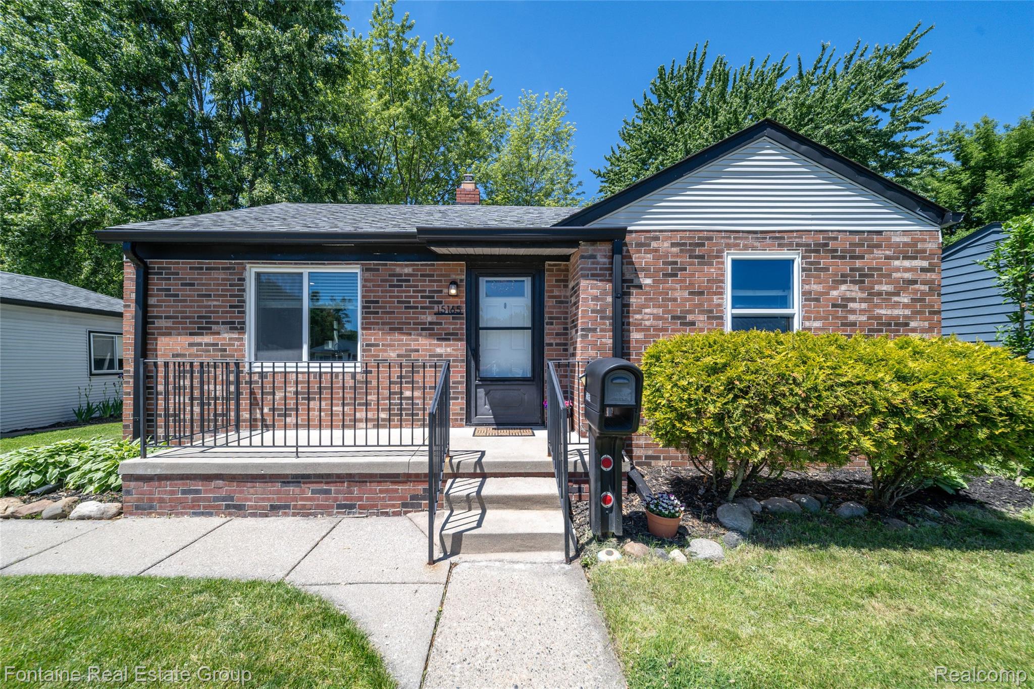 15165, Garden, Livonia, Michigan, 48154