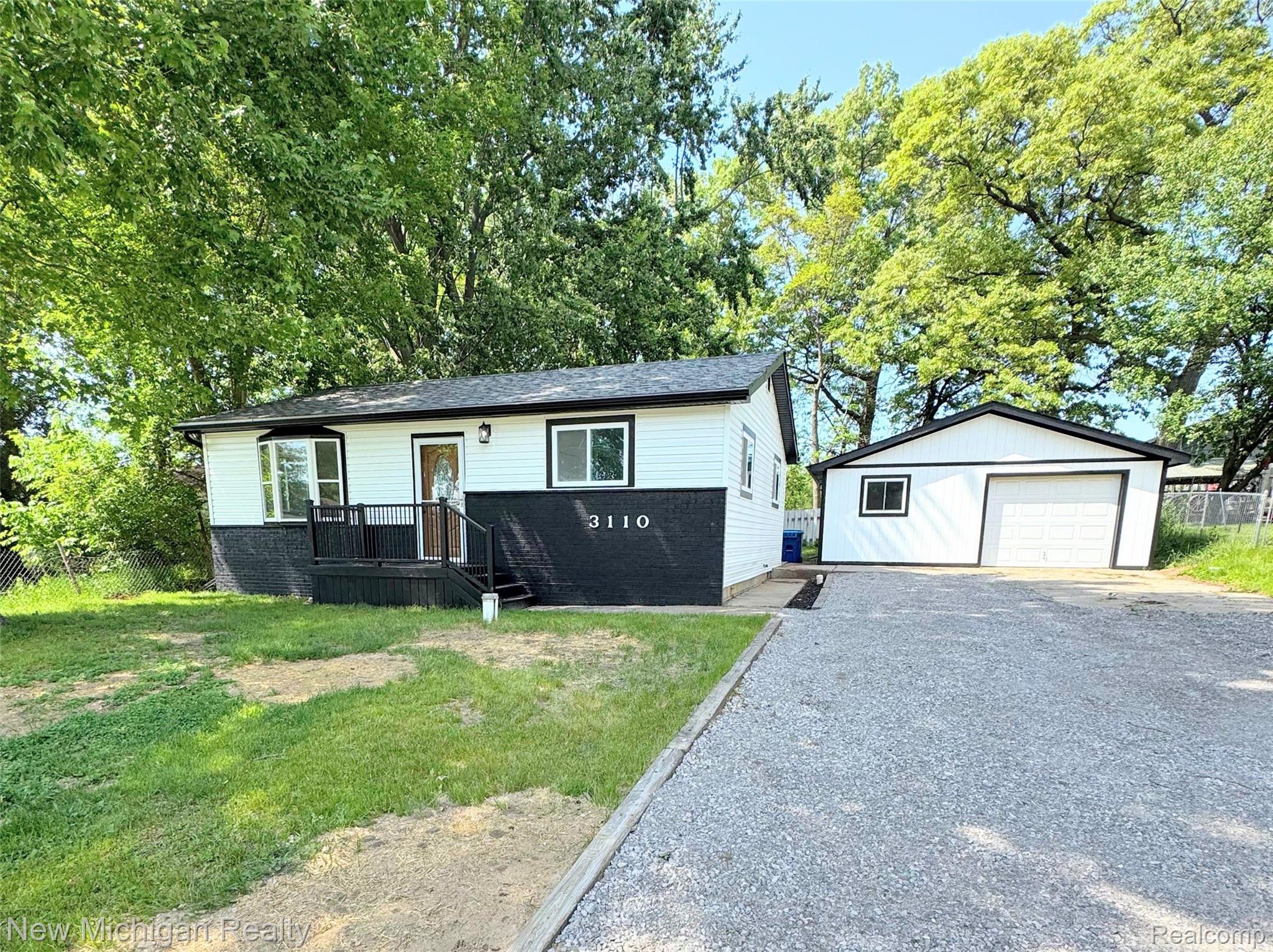 3110, McGinnis, Fenton, Michigan, 48430