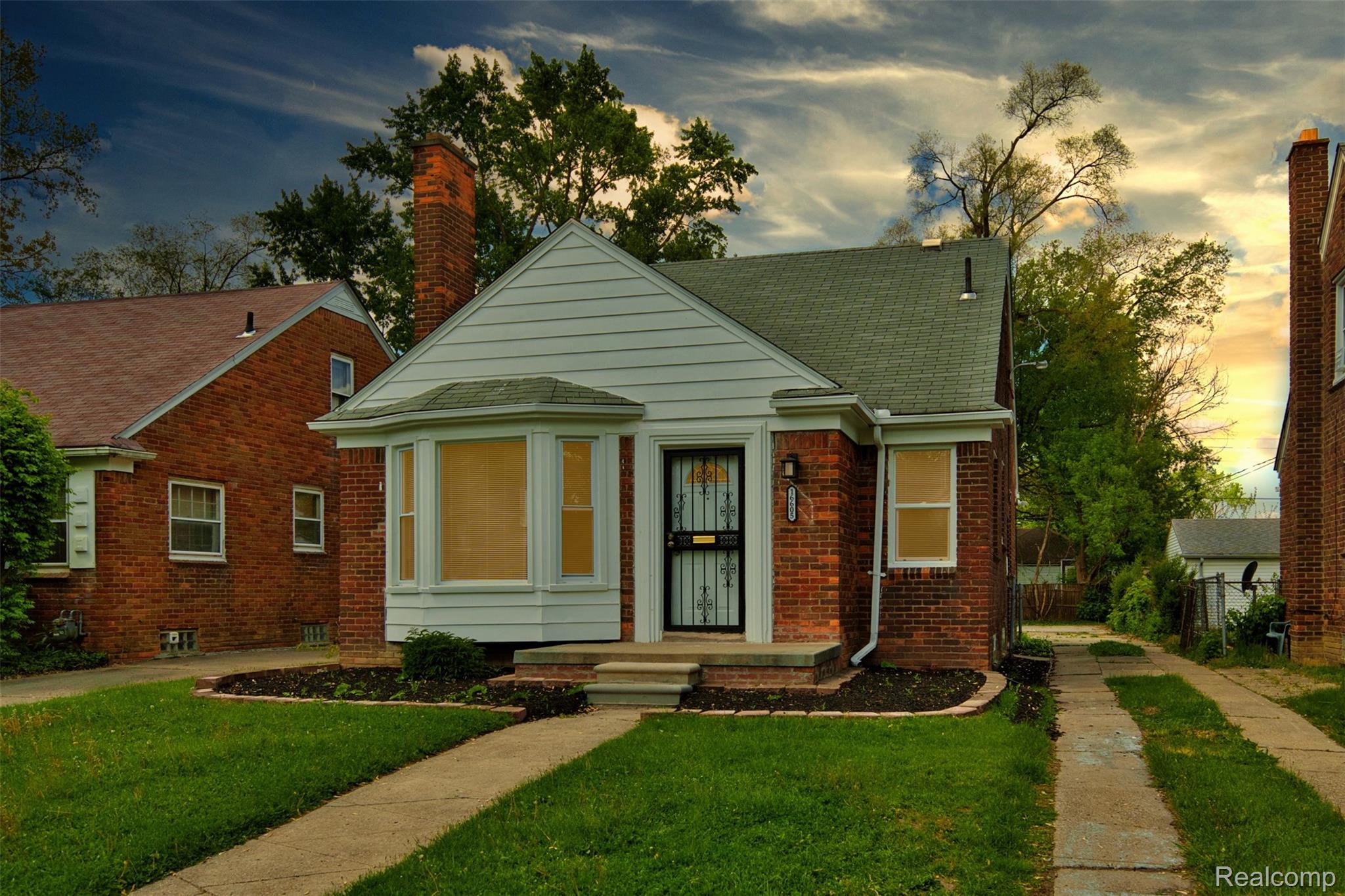 16605, Prevost, Detroit, Michigan, 48235