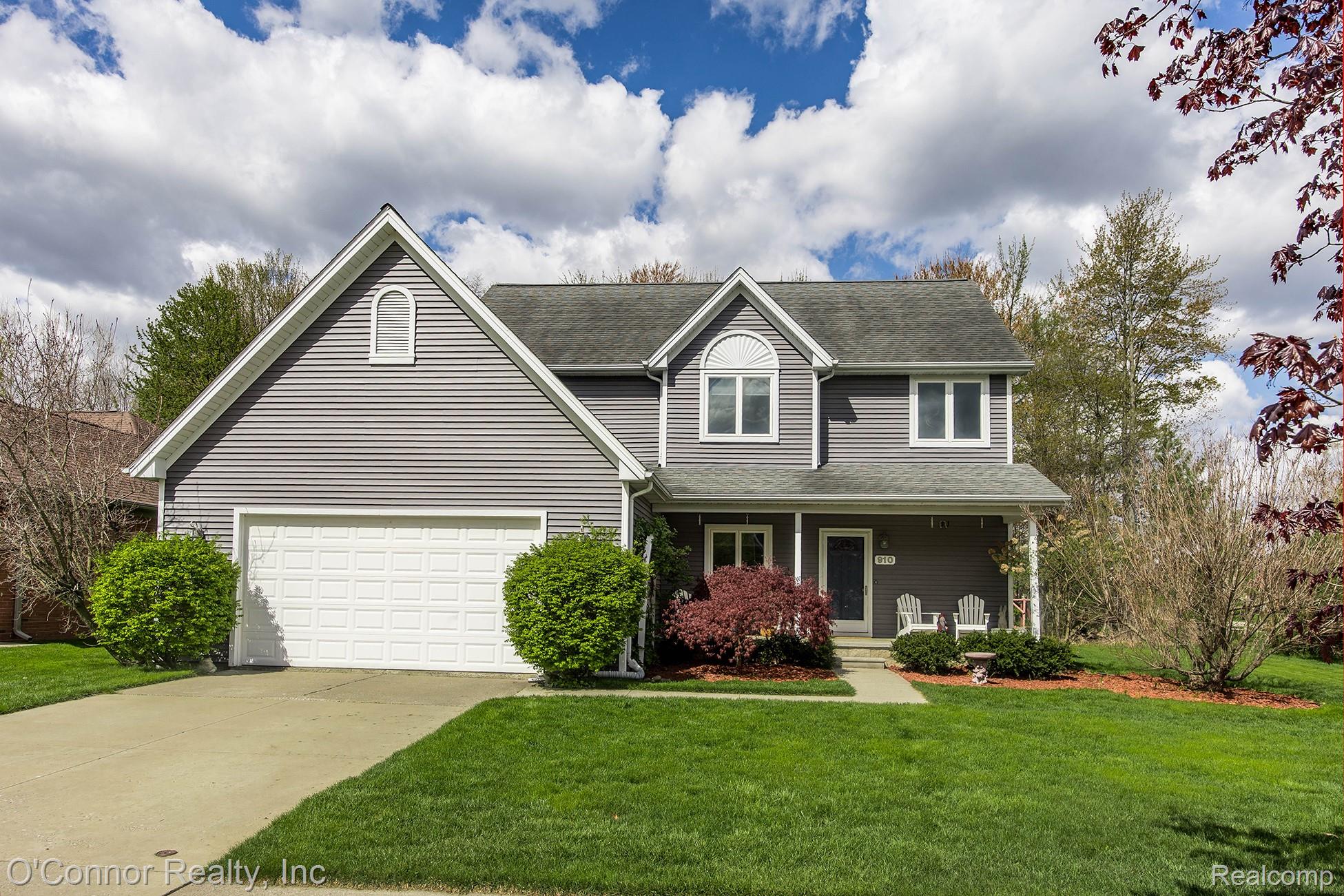 910, Hunter, Marysville, Michigan, 48040