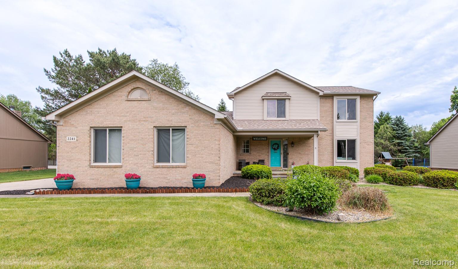 2241, Elkridge, Highland, Michigan, 48356