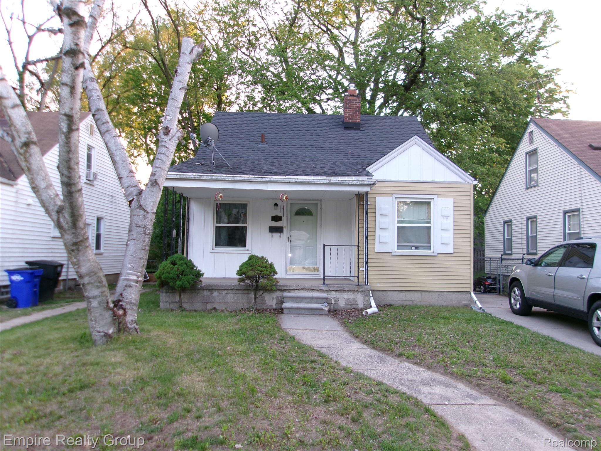 7507, Parkway, Redford, Michigan, 48239
