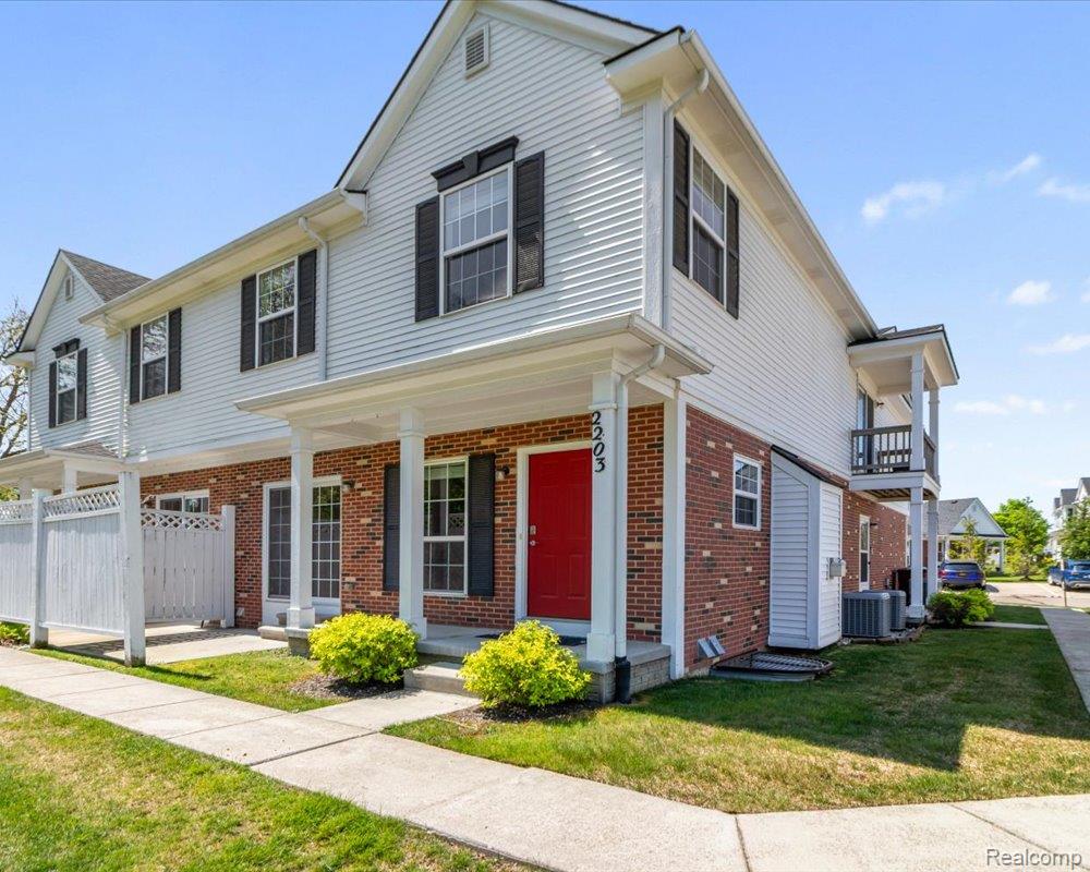 2203, Riversedge, Saline, Michigan, 48176