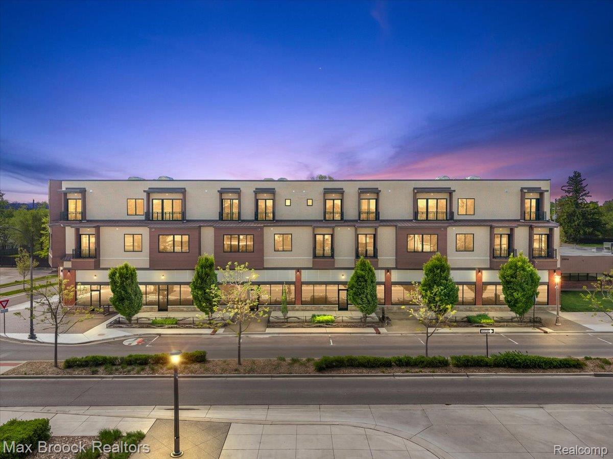 1760, Auburn, #2A, Rochester Hills, Michigan, 48307