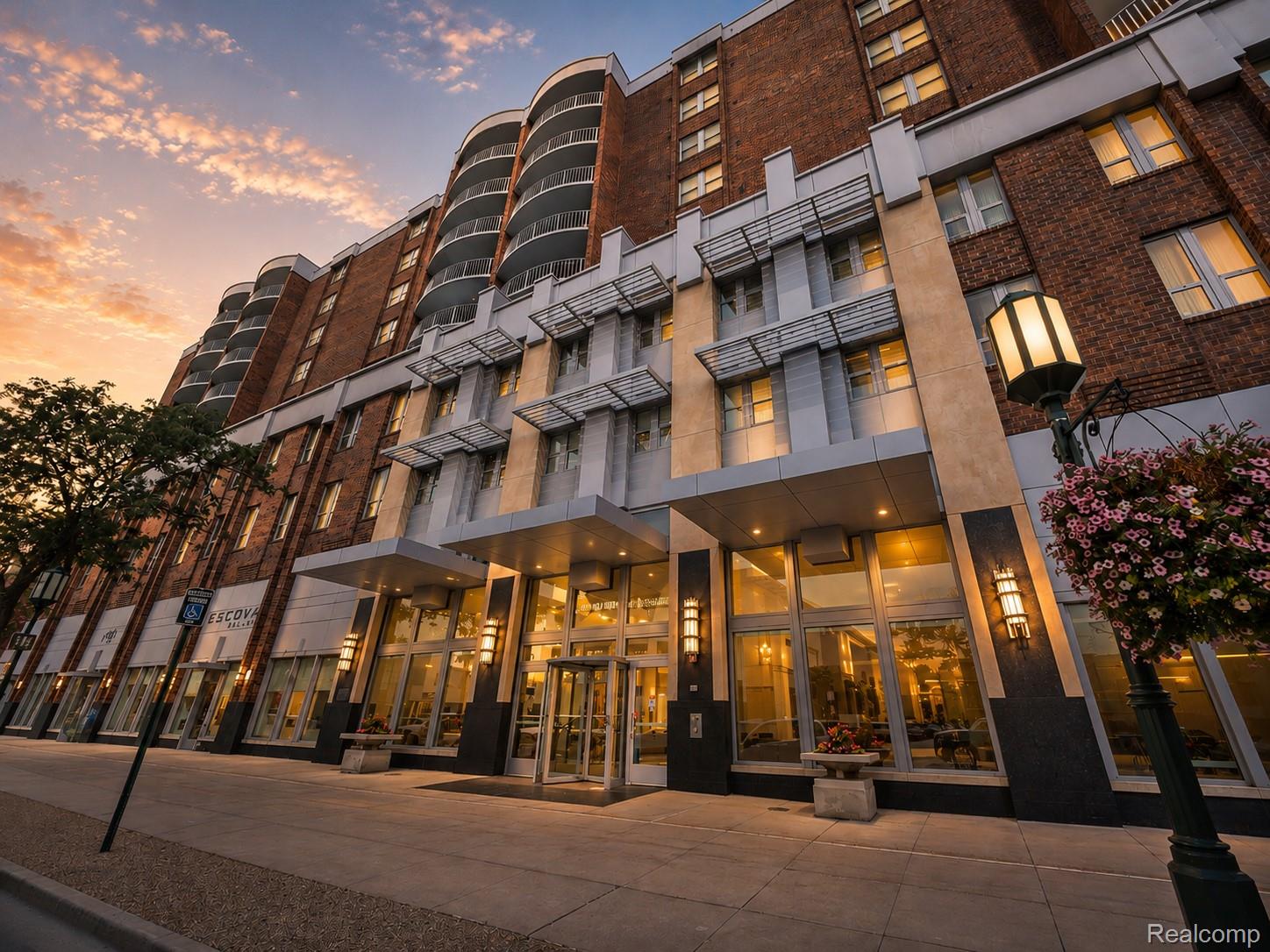 411, OLD WOODWARD, #714, Birmingham, Michigan, 48009
