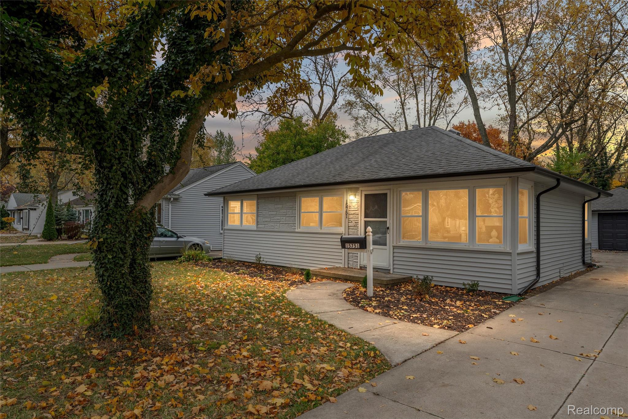 15751, 14 Mile, Beverly Hills, Michigan, 48025