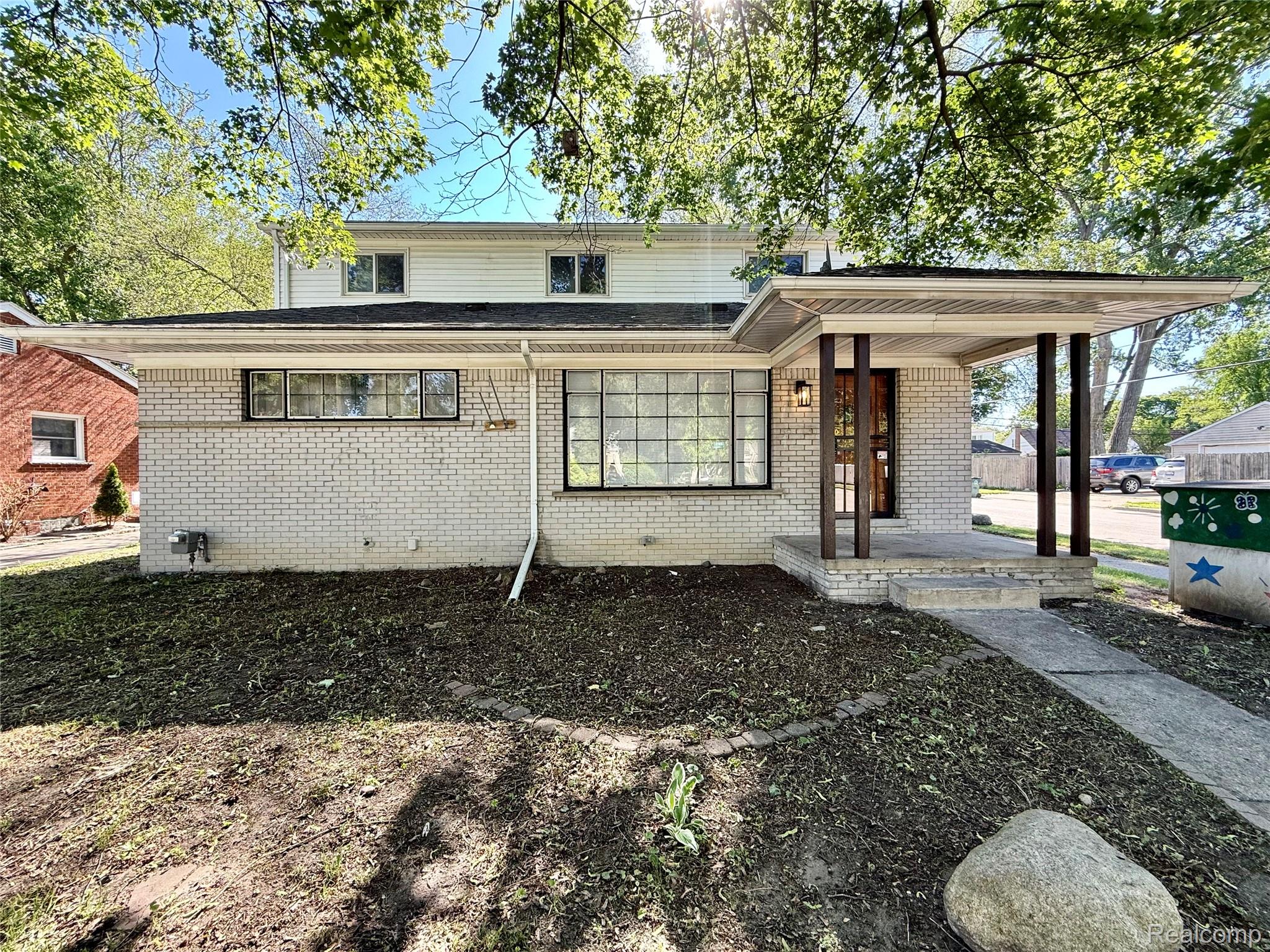 23400, Seneca, Oak Park, Michigan, 48237