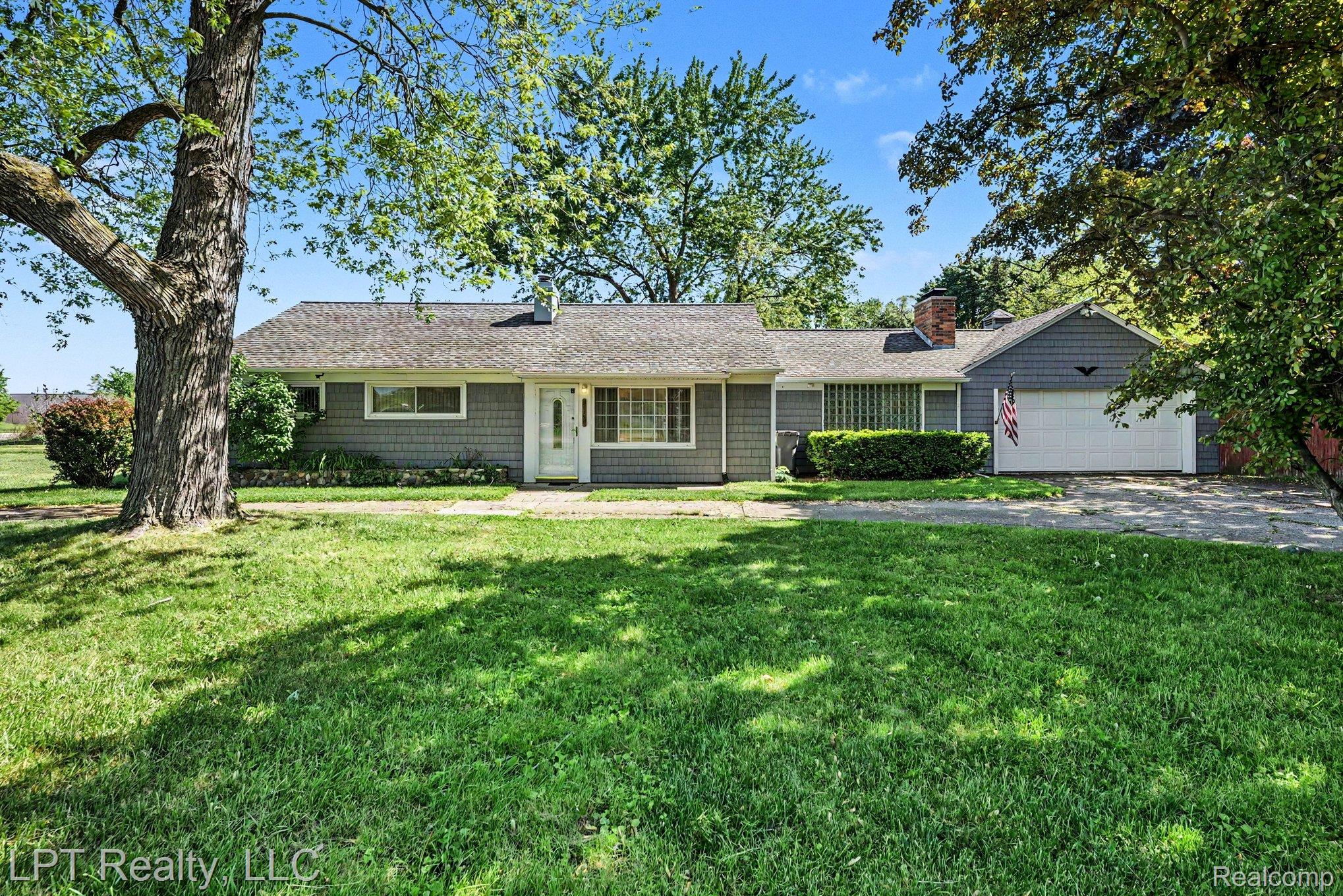 21021, Wendell, Clinton Township, Michigan, 48036