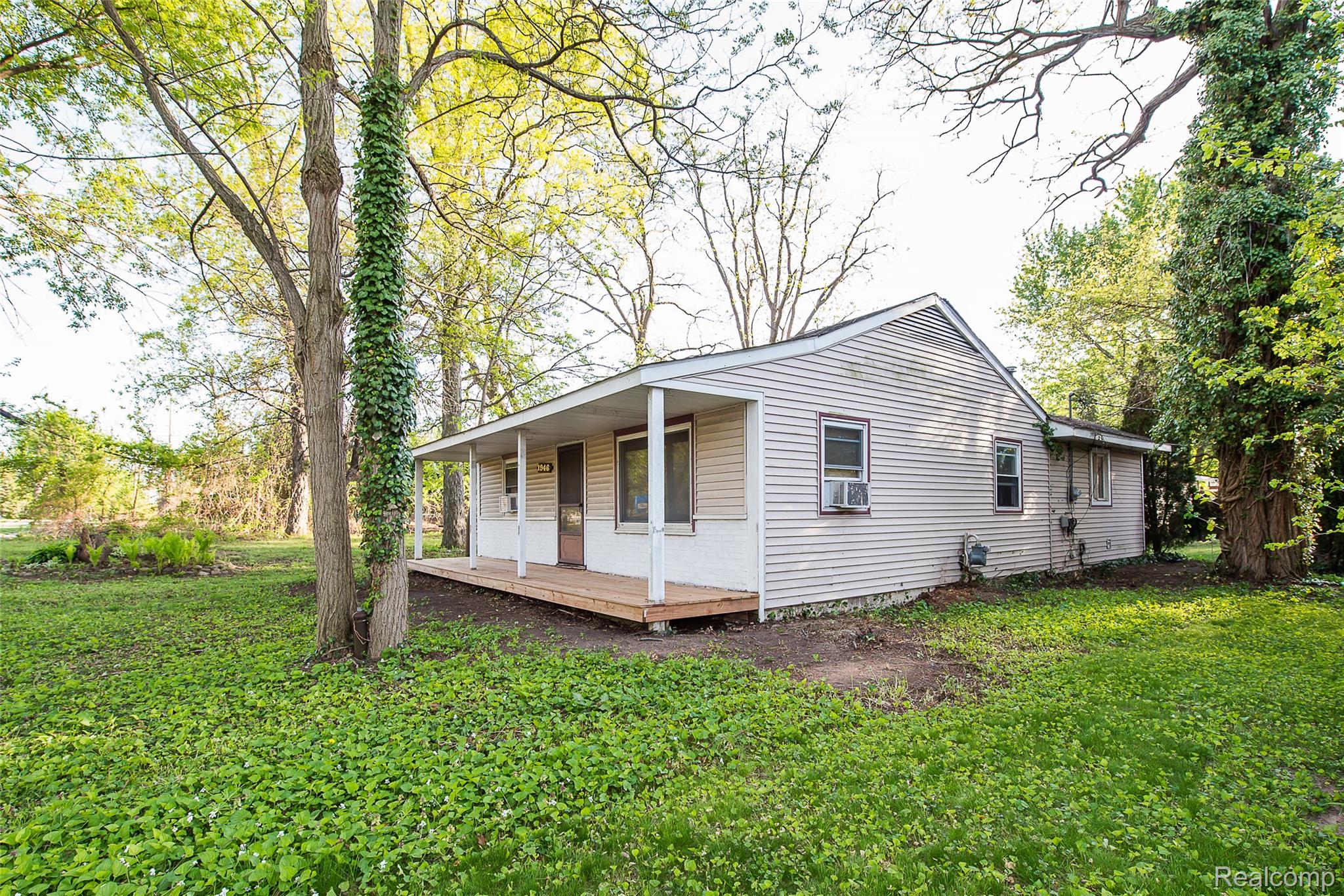 1946, Union Lake, Commerce Twp, Michigan, 48382