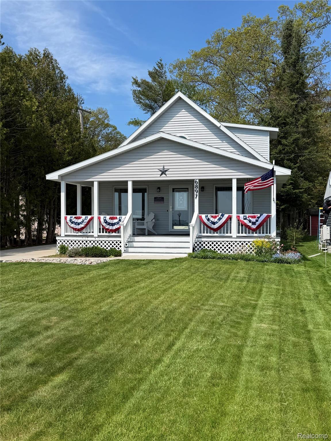6897, Us Highway 23, Oscoda, Michigan, 48750