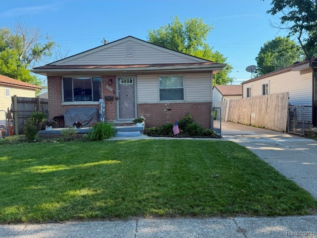 20555, Woodward, Clinton Township, Michigan, 48035