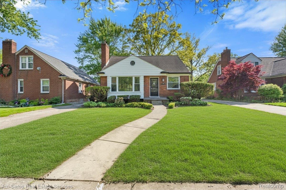 21252, Huntington, Harper Woods, Michigan, 48225