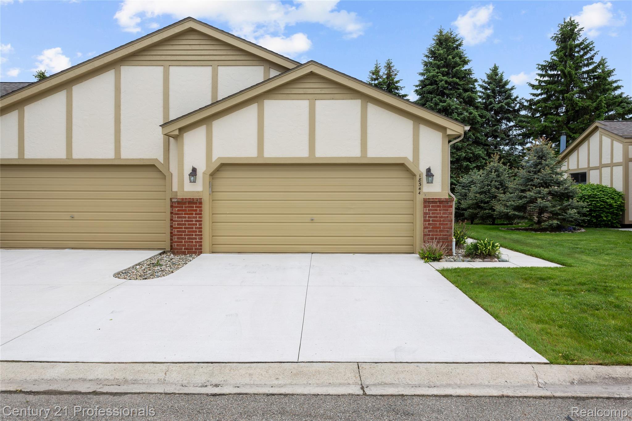 18344, Greenmeadow, Clinton Township, Michigan, 48038